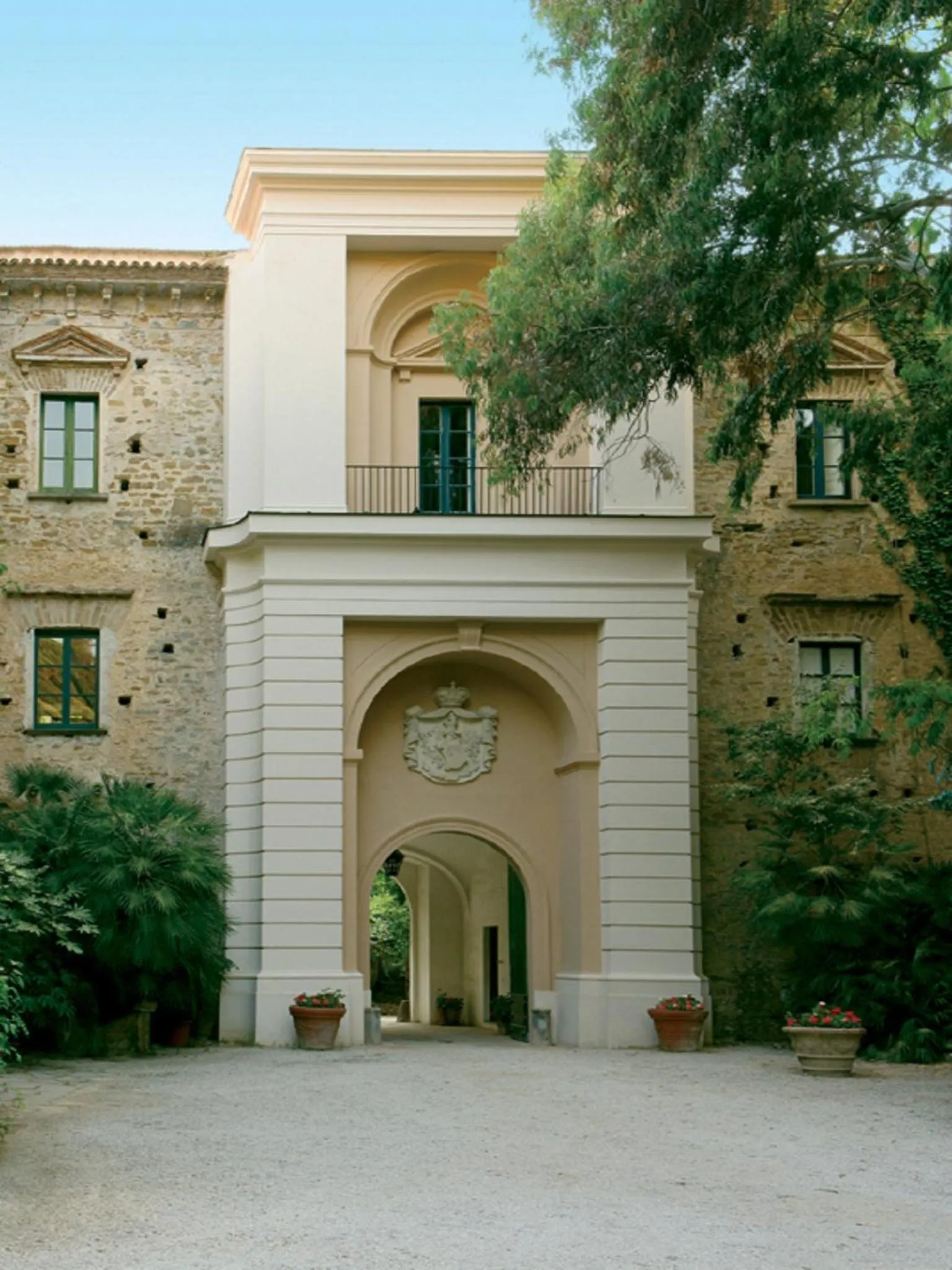 Facade/entrance in Palazzo Belmonte