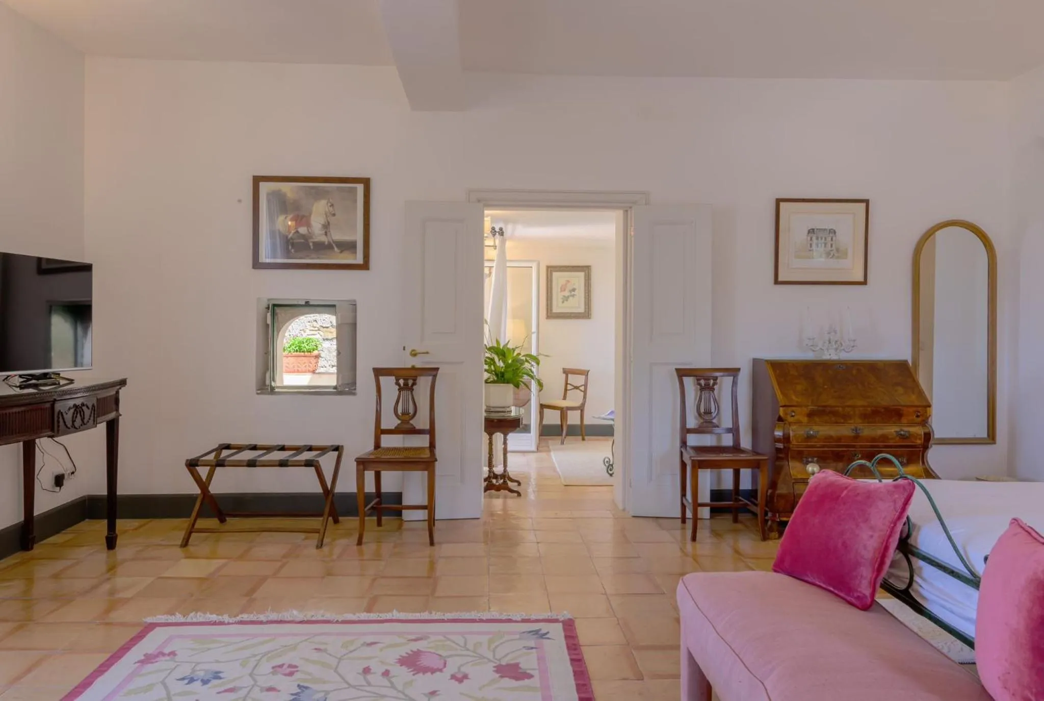 Bedroom in Palazzo Belmonte