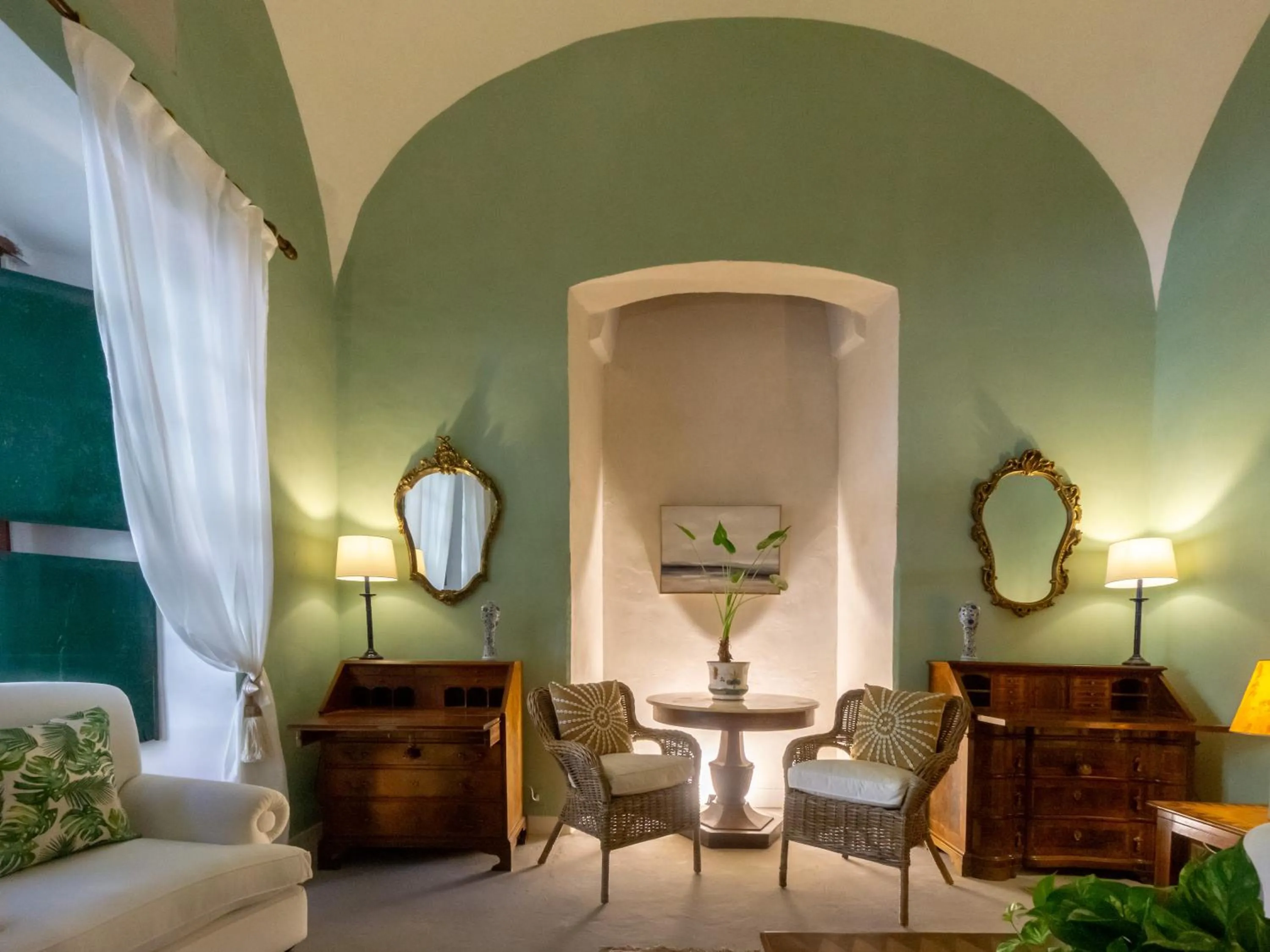 Lounge or bar in Palazzo Belmonte