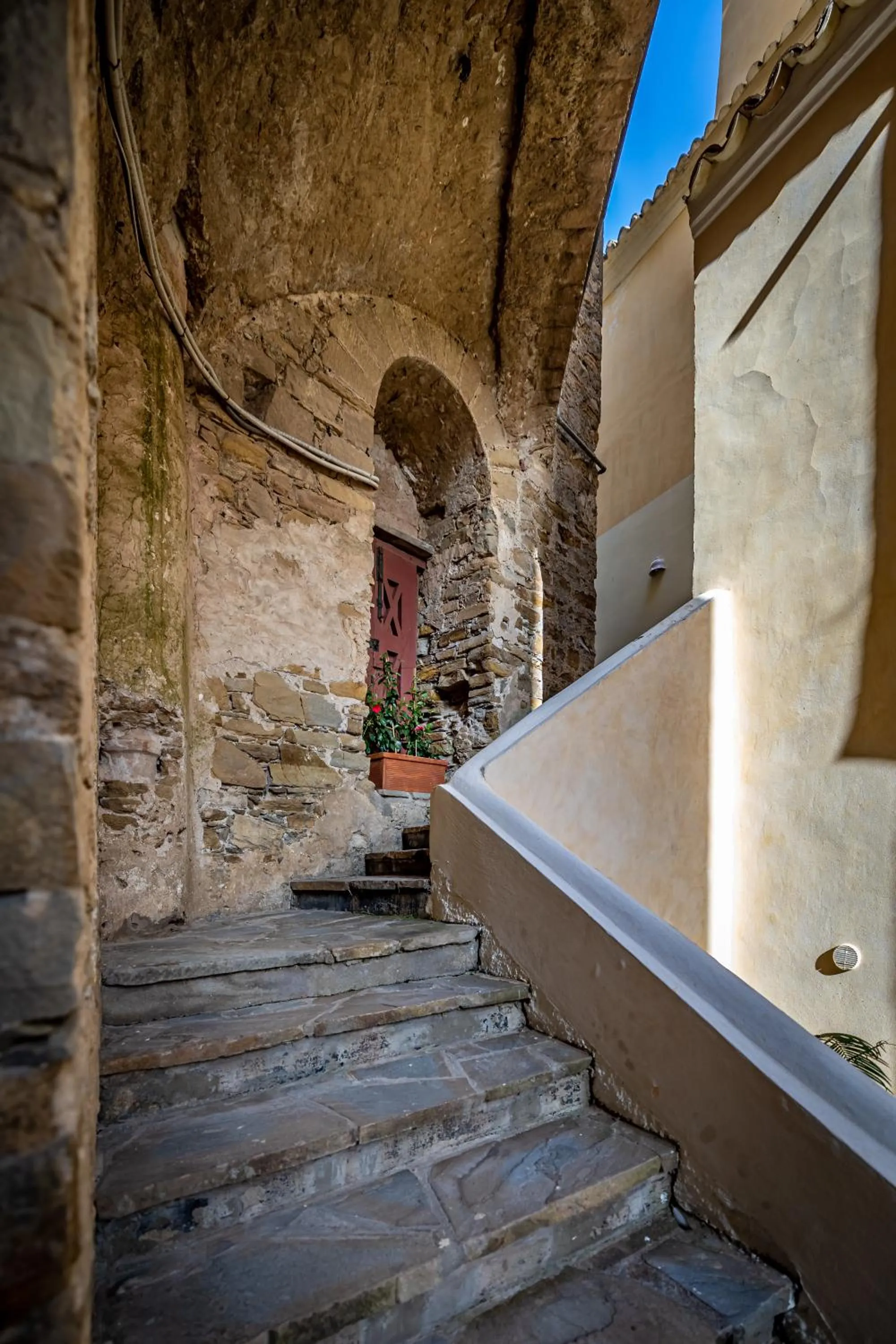 Facade/entrance in Palazzo Belmonte