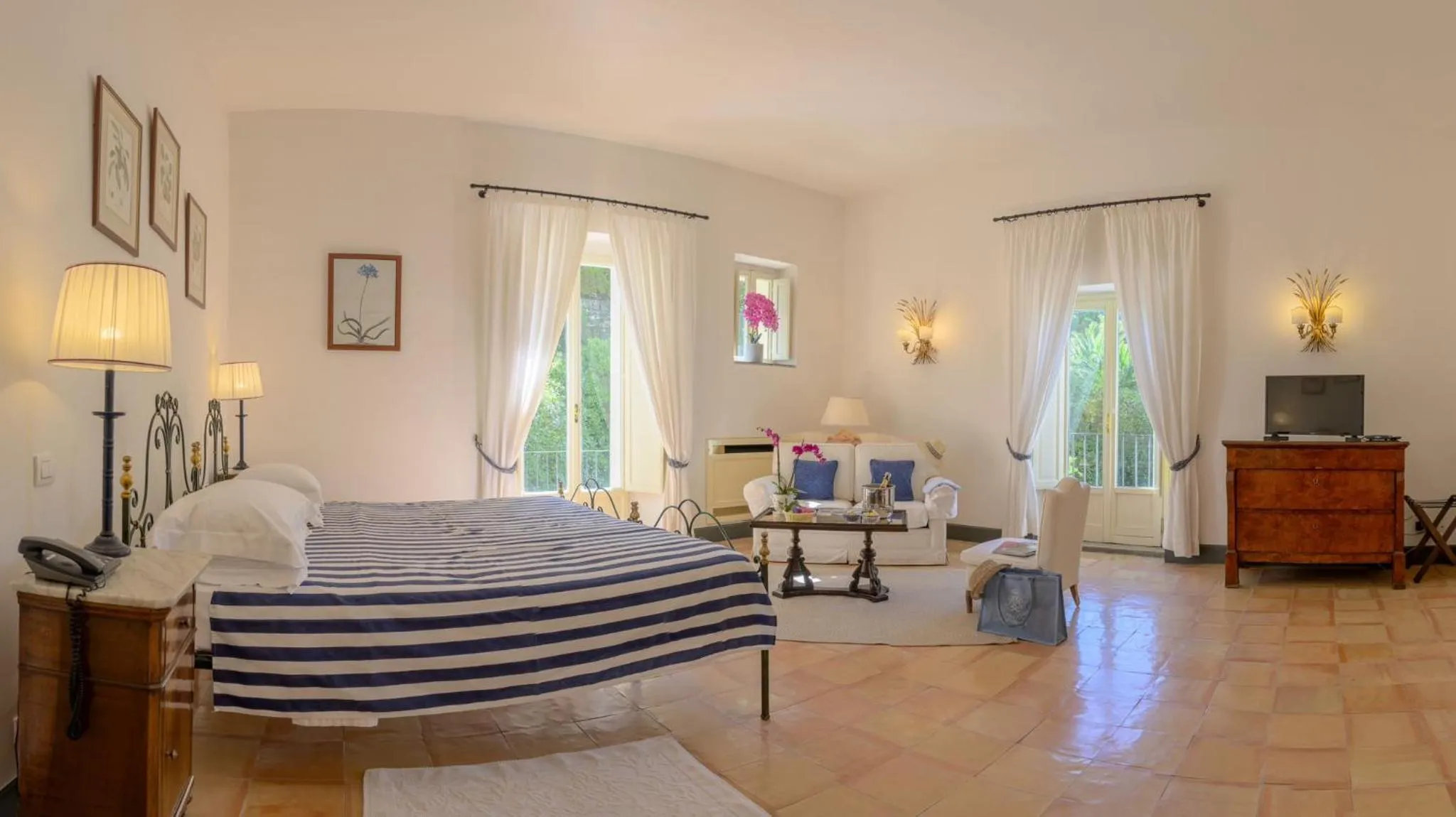 Bedroom, Bed in Palazzo Belmonte