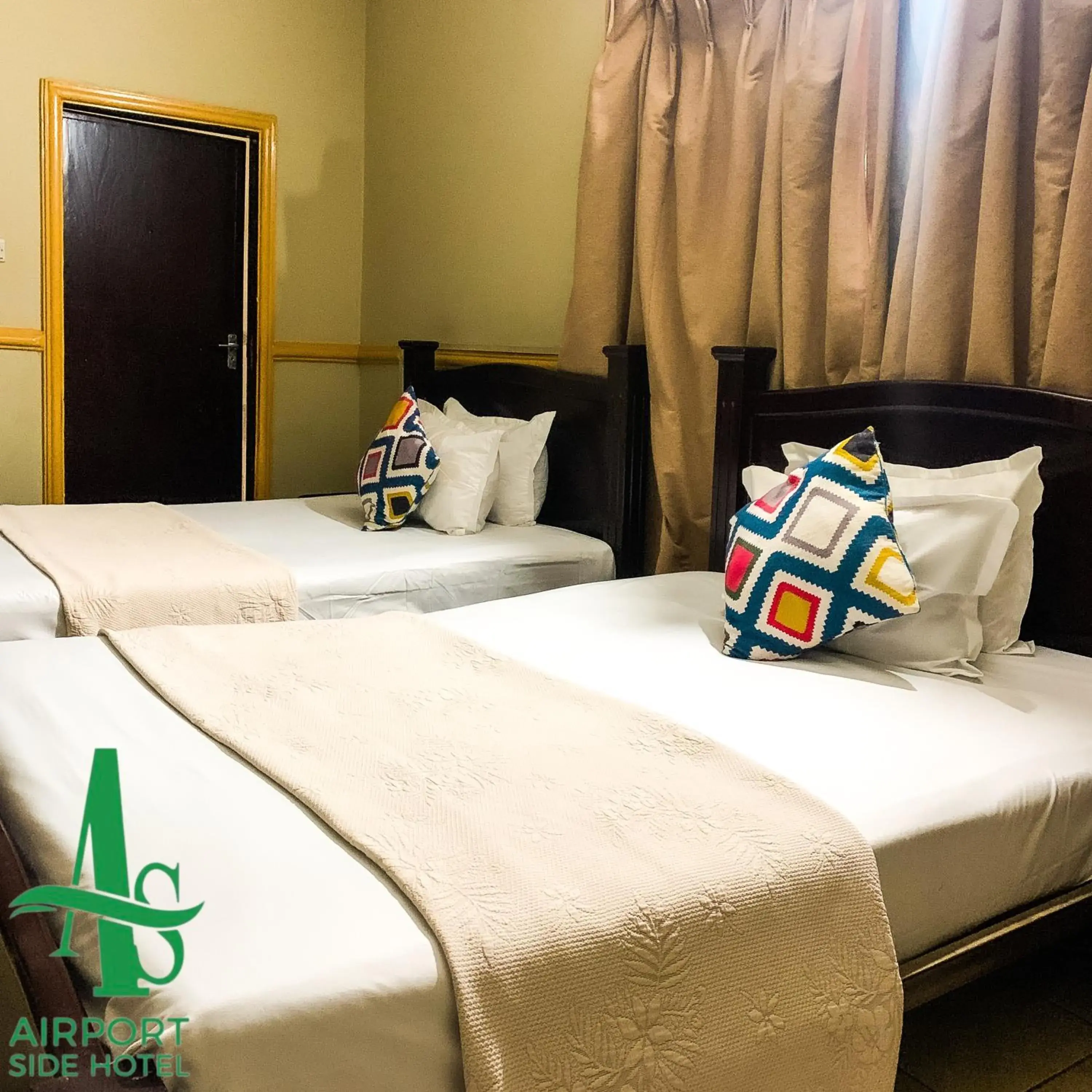 Twin Room with Bathroom in Airport Side Hotel Twin Room with Bathroom in Airport Side Hotel