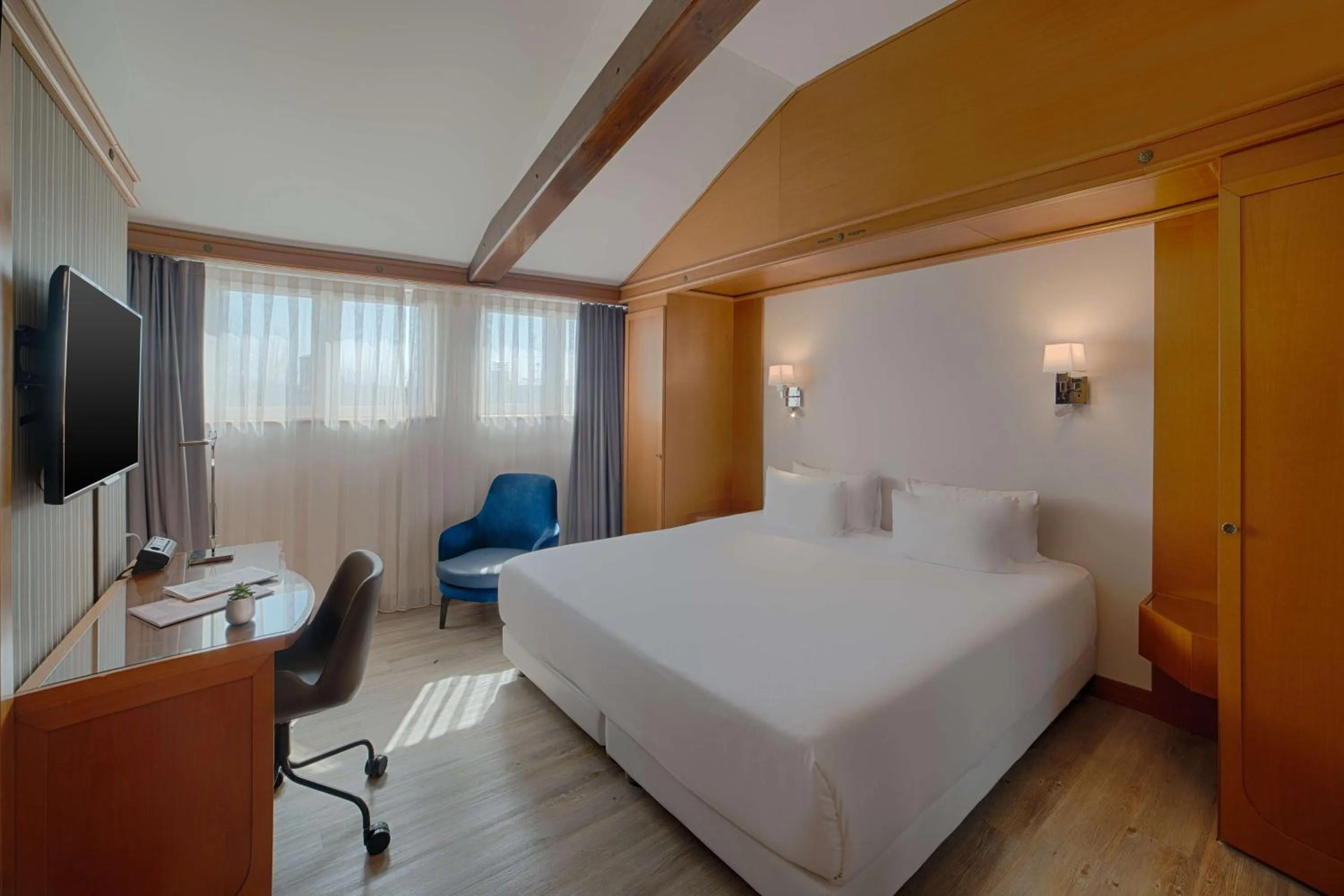 Bedroom, Bed in NH Ravenna