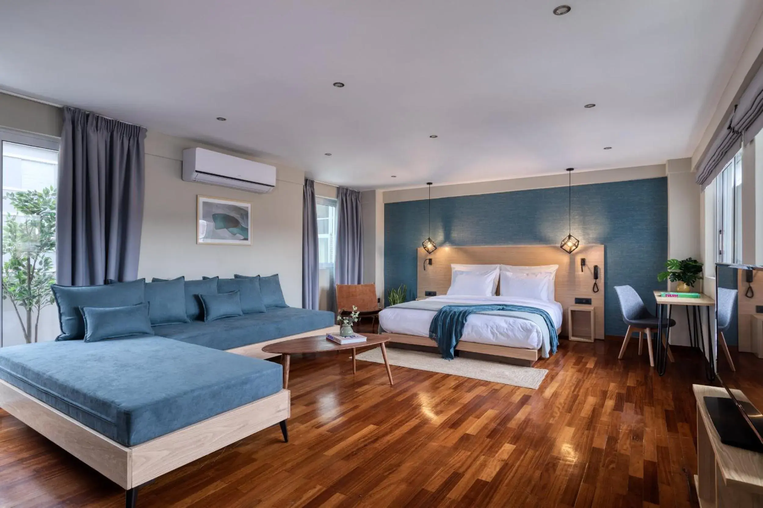 Superior Suite Acropolis View in Arcade Hotel Athens Superior Suite Acropolis View in Arcade Hotel Athens