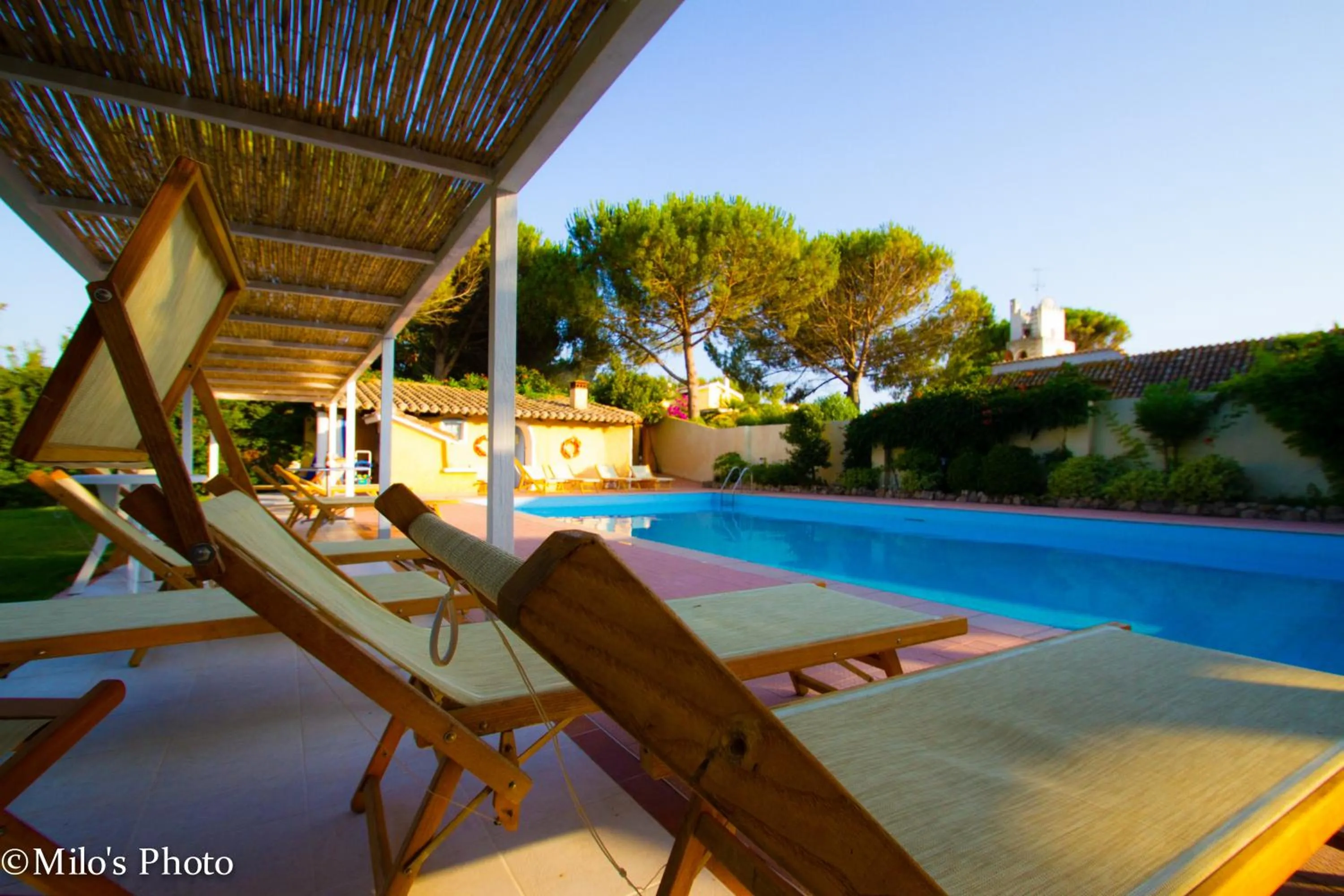 Swimming pool in Is Benas Country Lodge