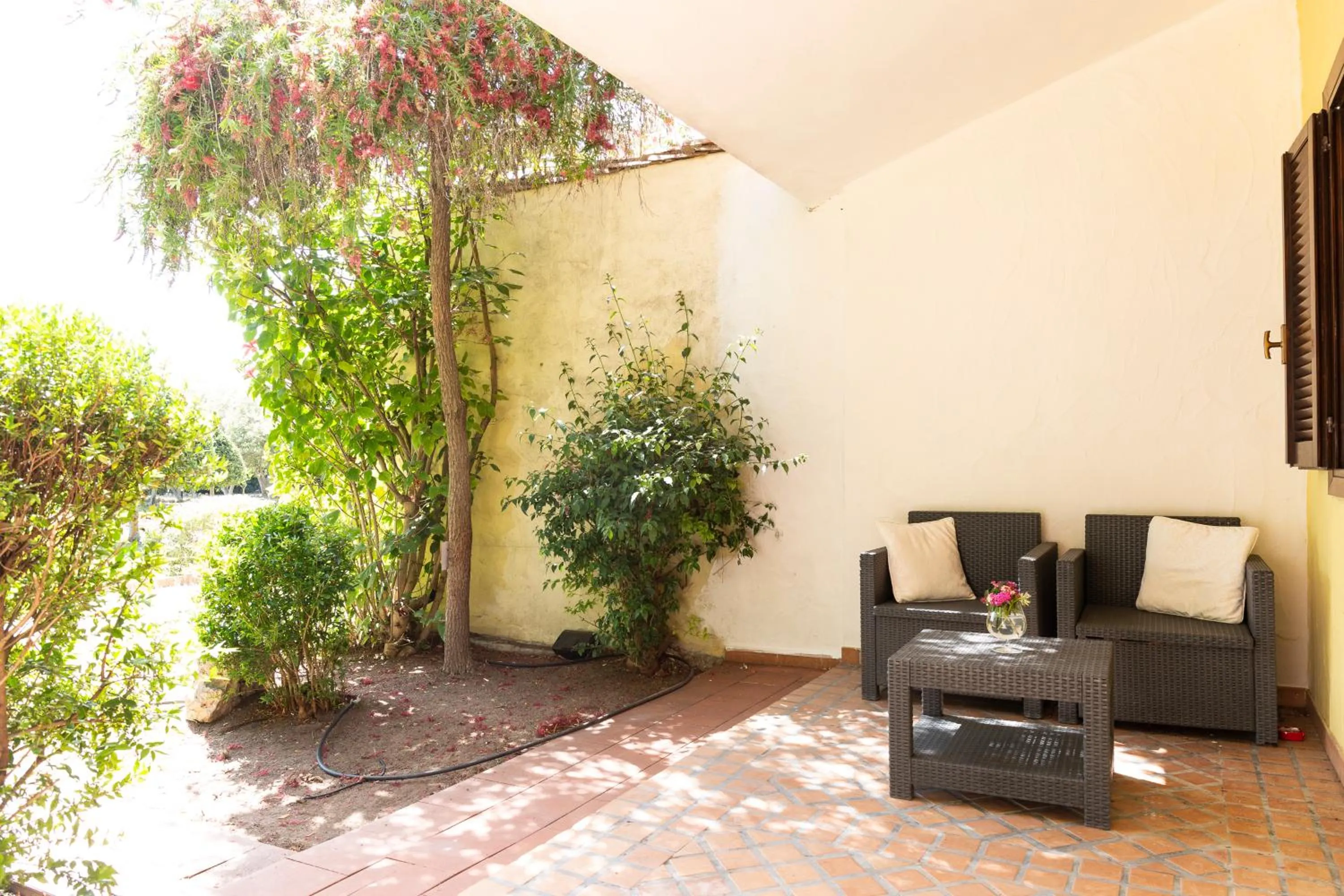 Patio in Is Benas Country Lodge