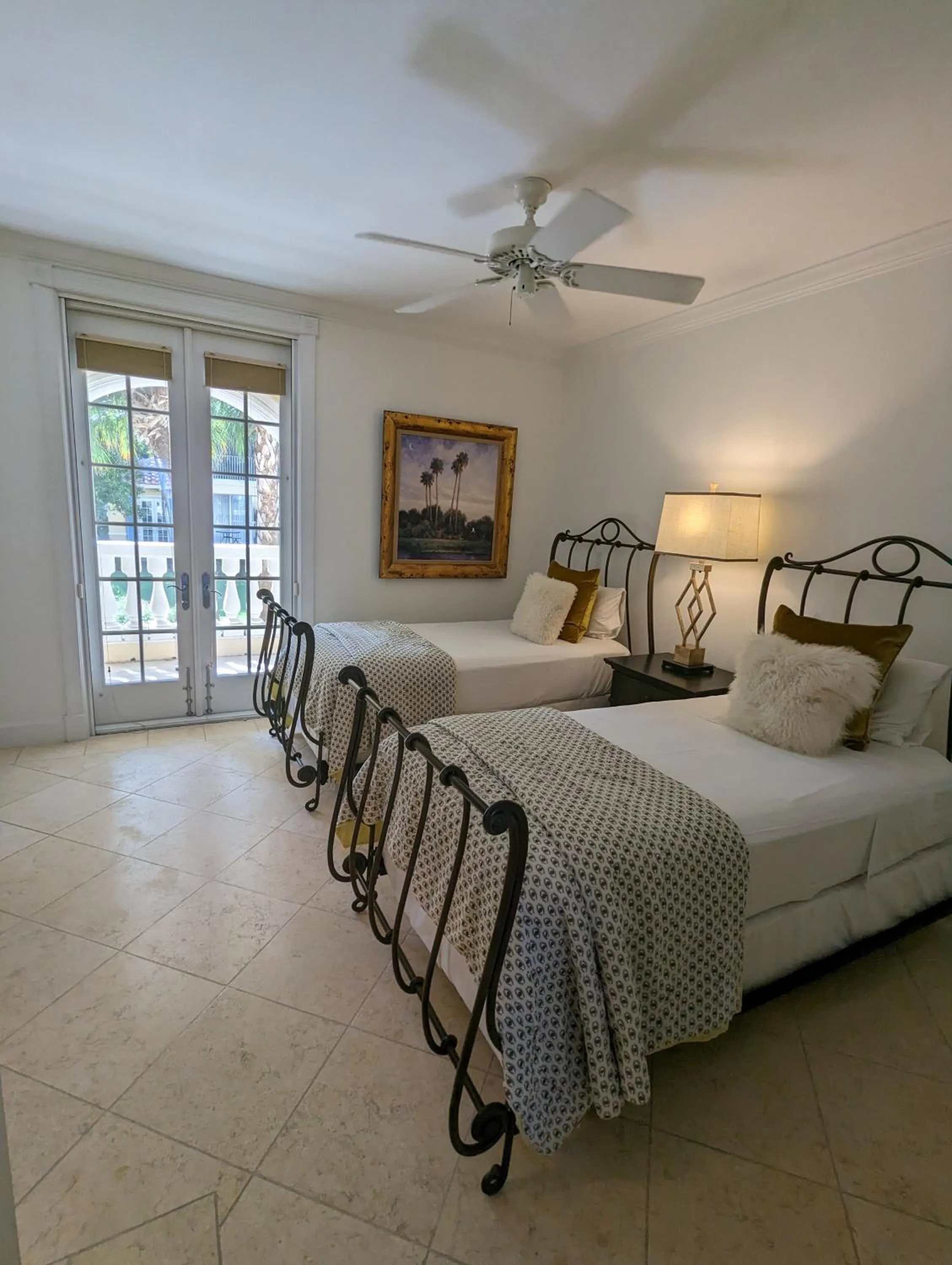 Bed in Villa Renaissance Grace Bay