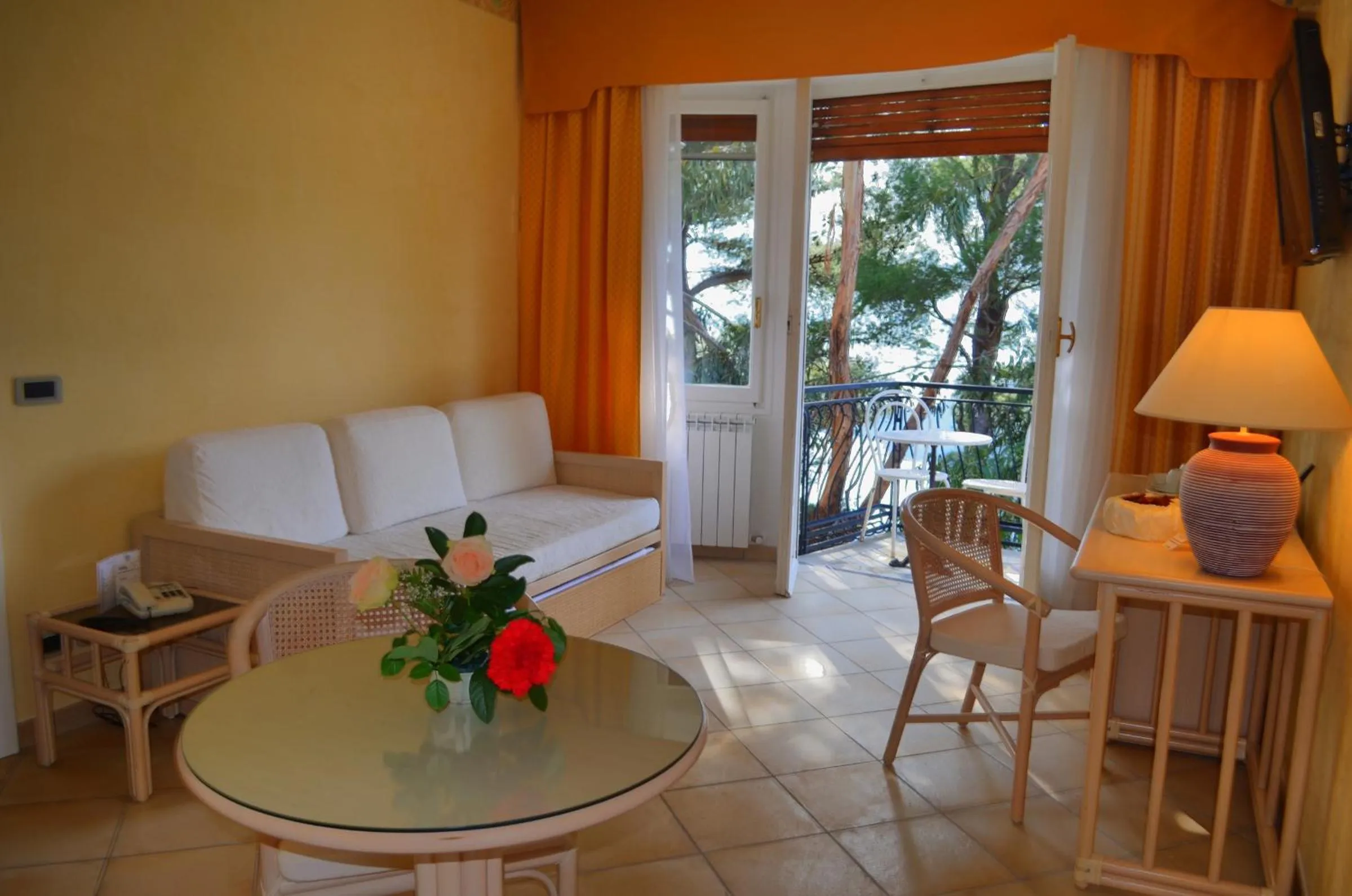 Living room in La Riserva di Castel d'Appio- Charme & Relax