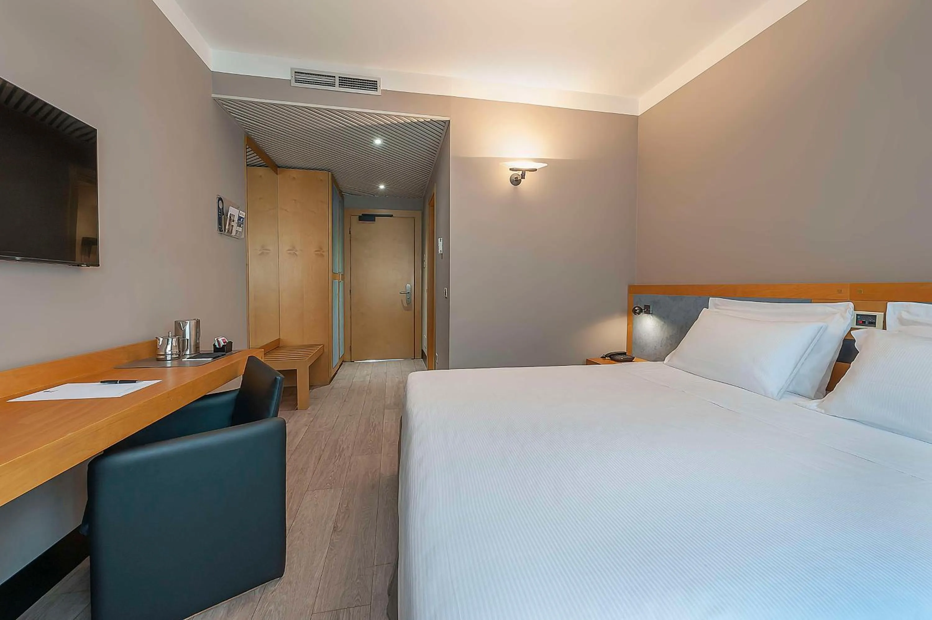 Bed in Best Western Hotel Quattrotorri