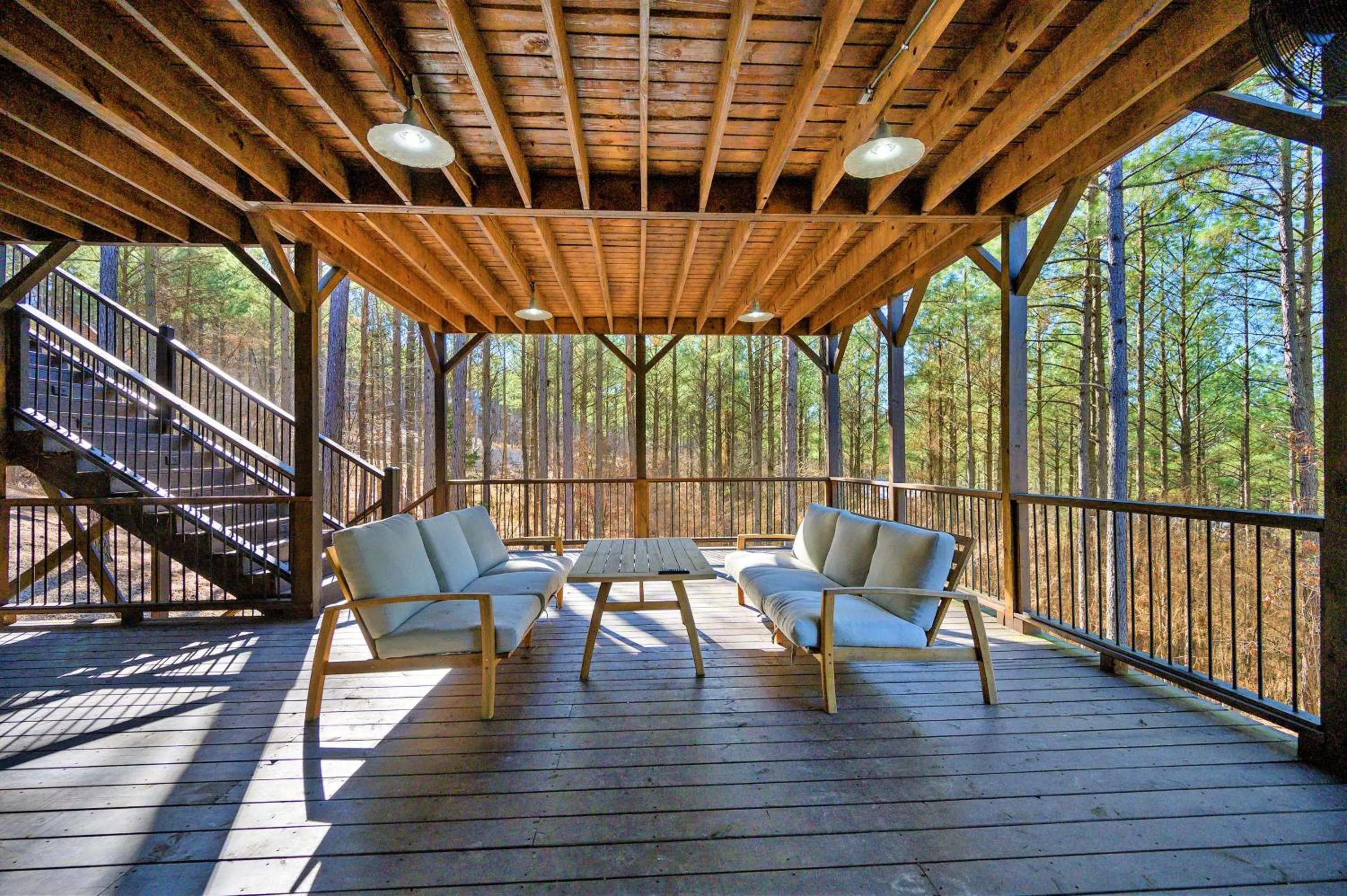 The Nomi Lodge - Sleeps 28 - Gorgeous Rustic Cabin, Centrally Located, Tons of Amenities