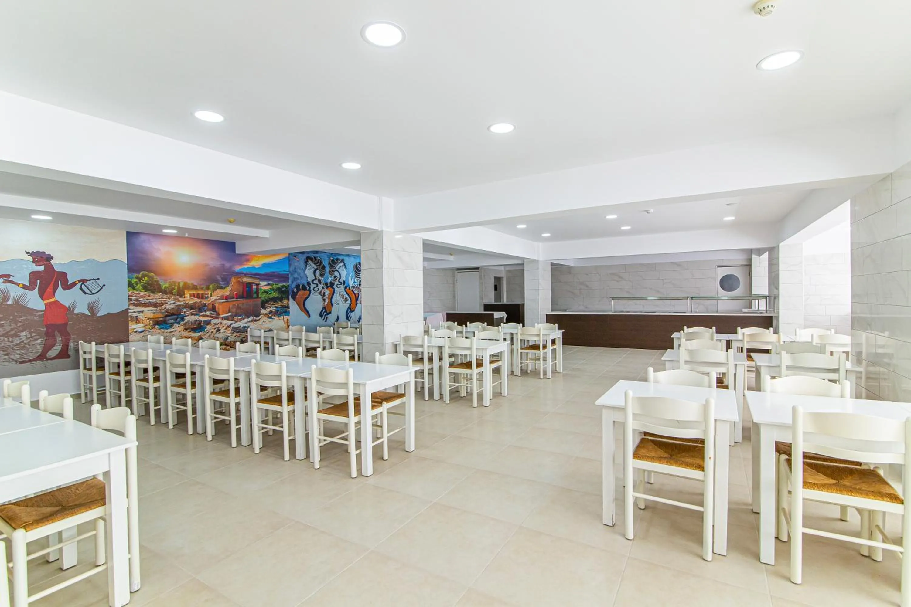 Restaurant/places to eat in Triton Hotel