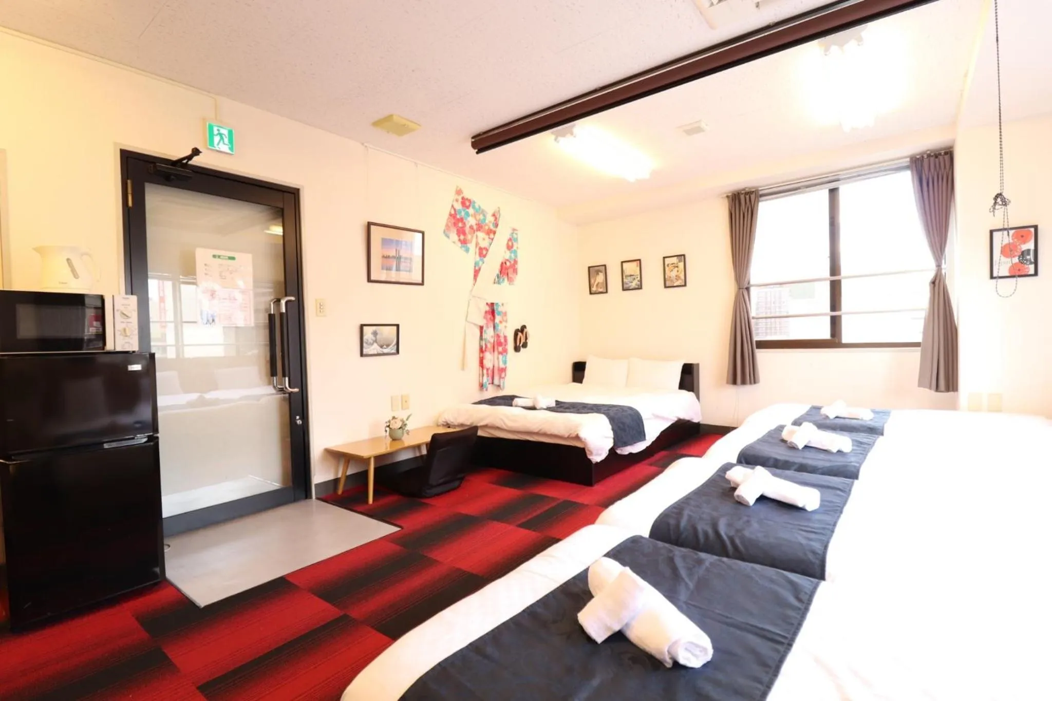 Photo of the whole room, Bed in Ozawa Building
