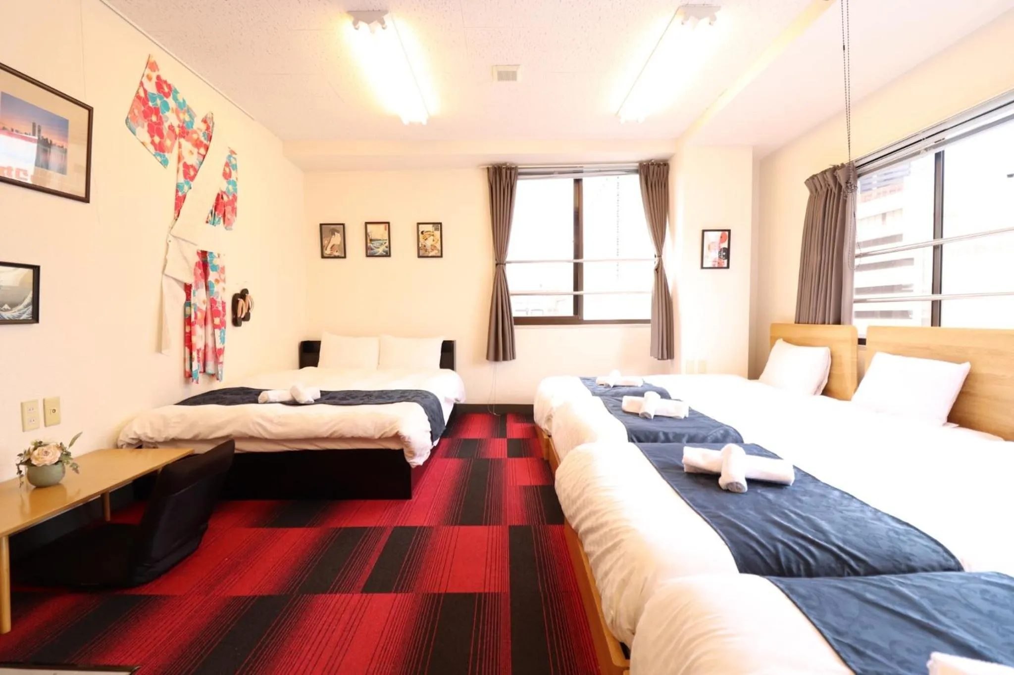 Photo of the whole room, Bed in Ozawa Building