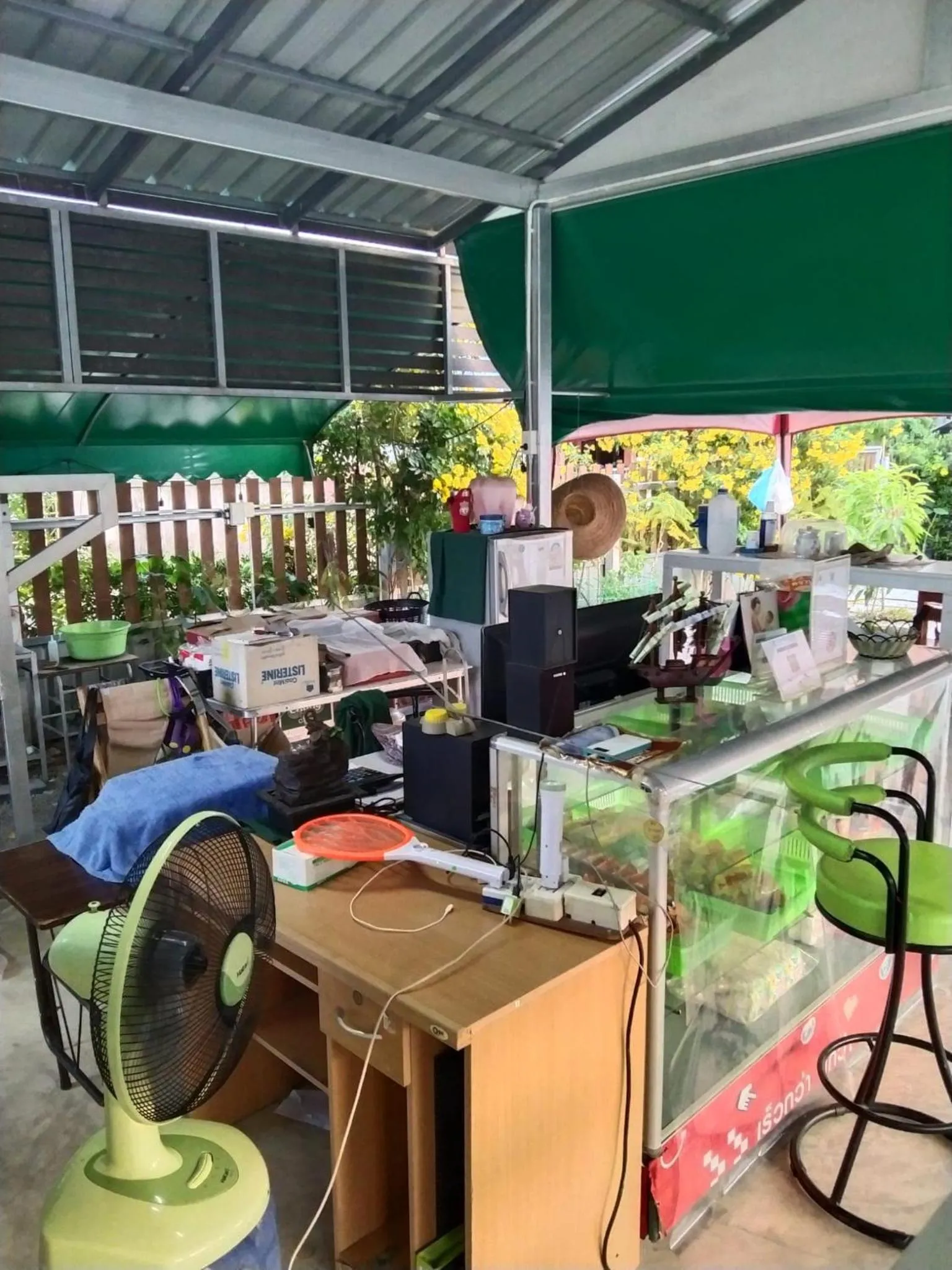 Restaurant/places to eat in Moo Yim Resort