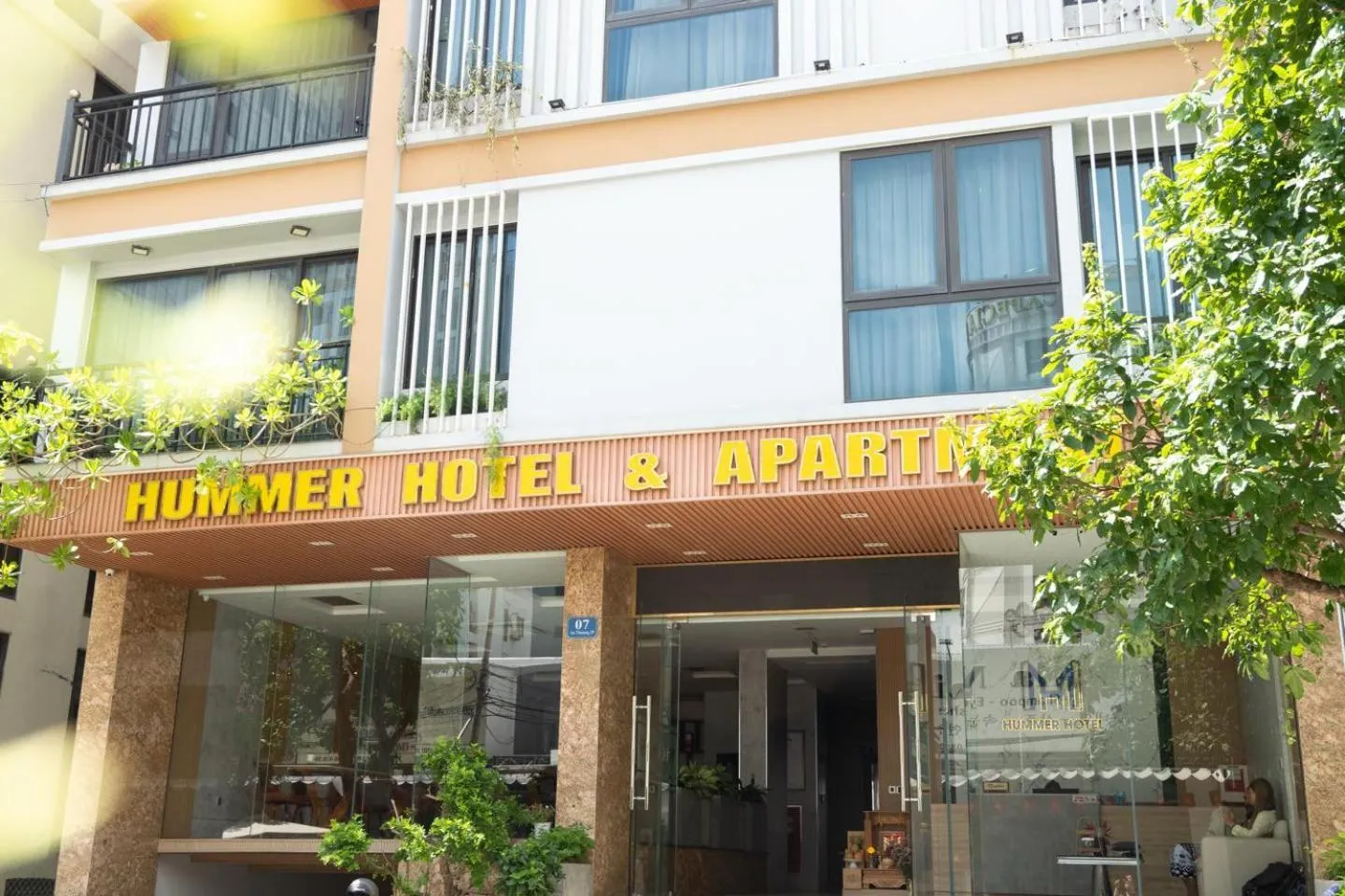 Property building in Hummer Hotel & Apartment Da Nang Beach