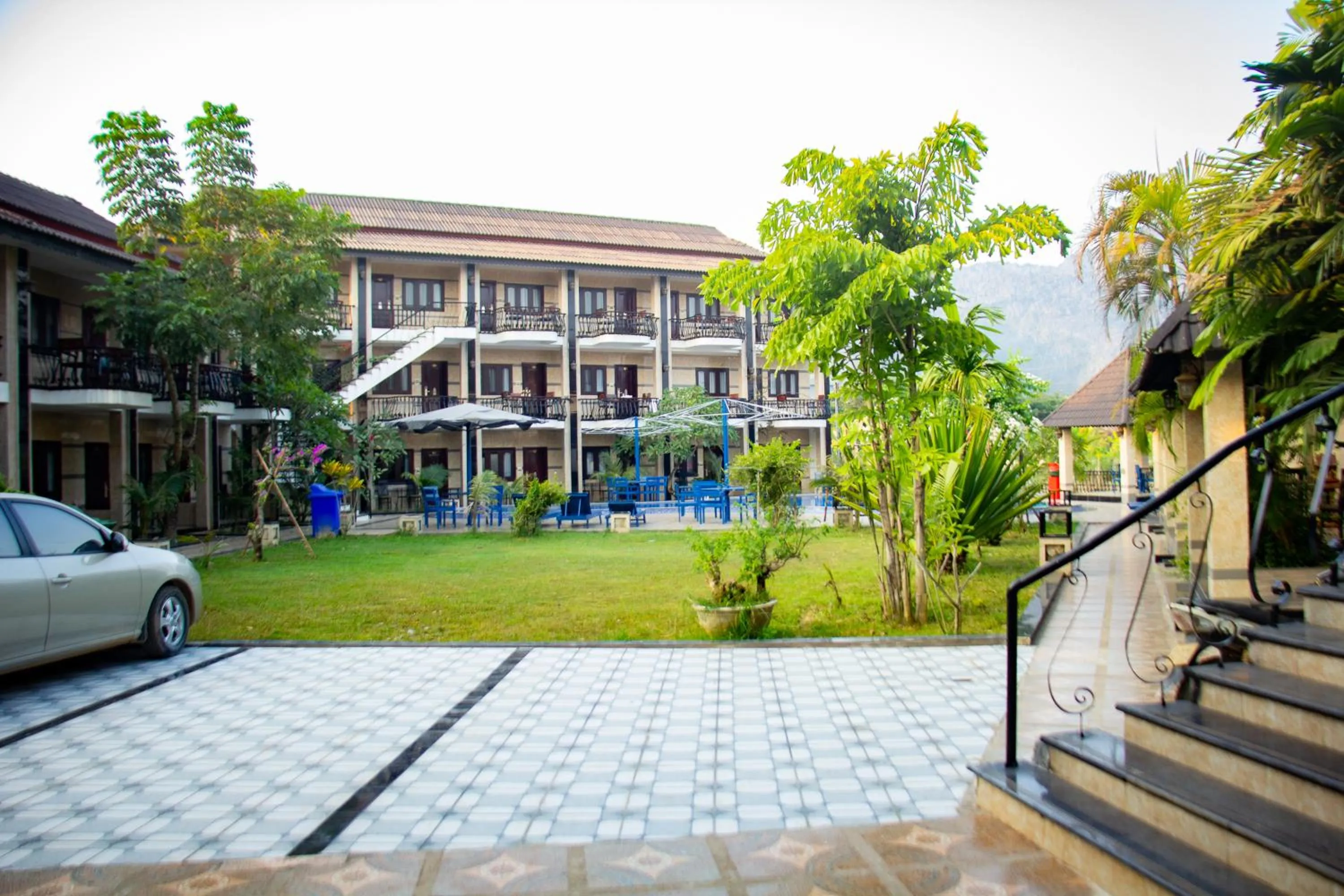 Garden in Vang Vieng Diamond Resort