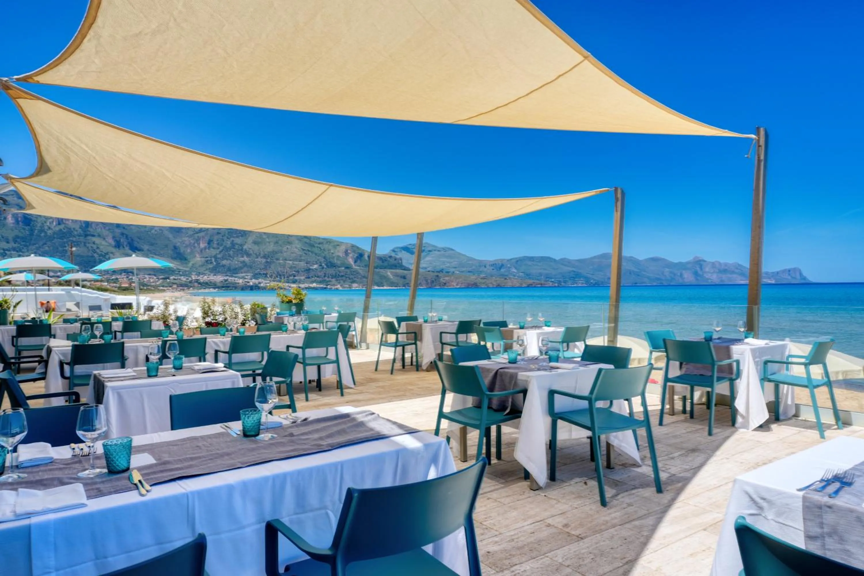 Restaurant/places to eat in Hotel La Battigia