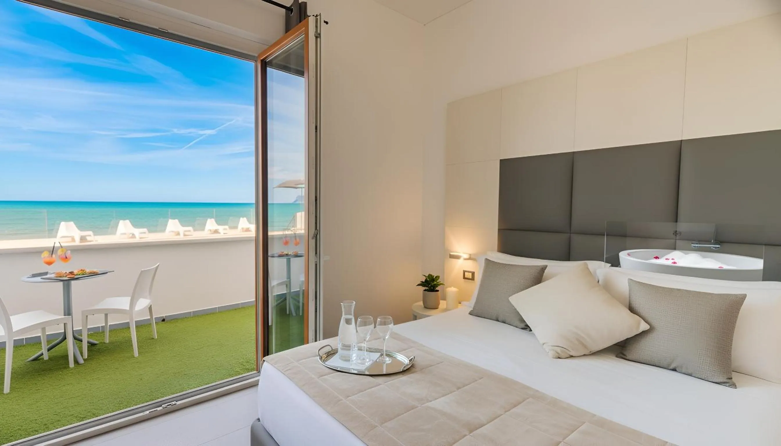 Bed in Hotel La Battigia