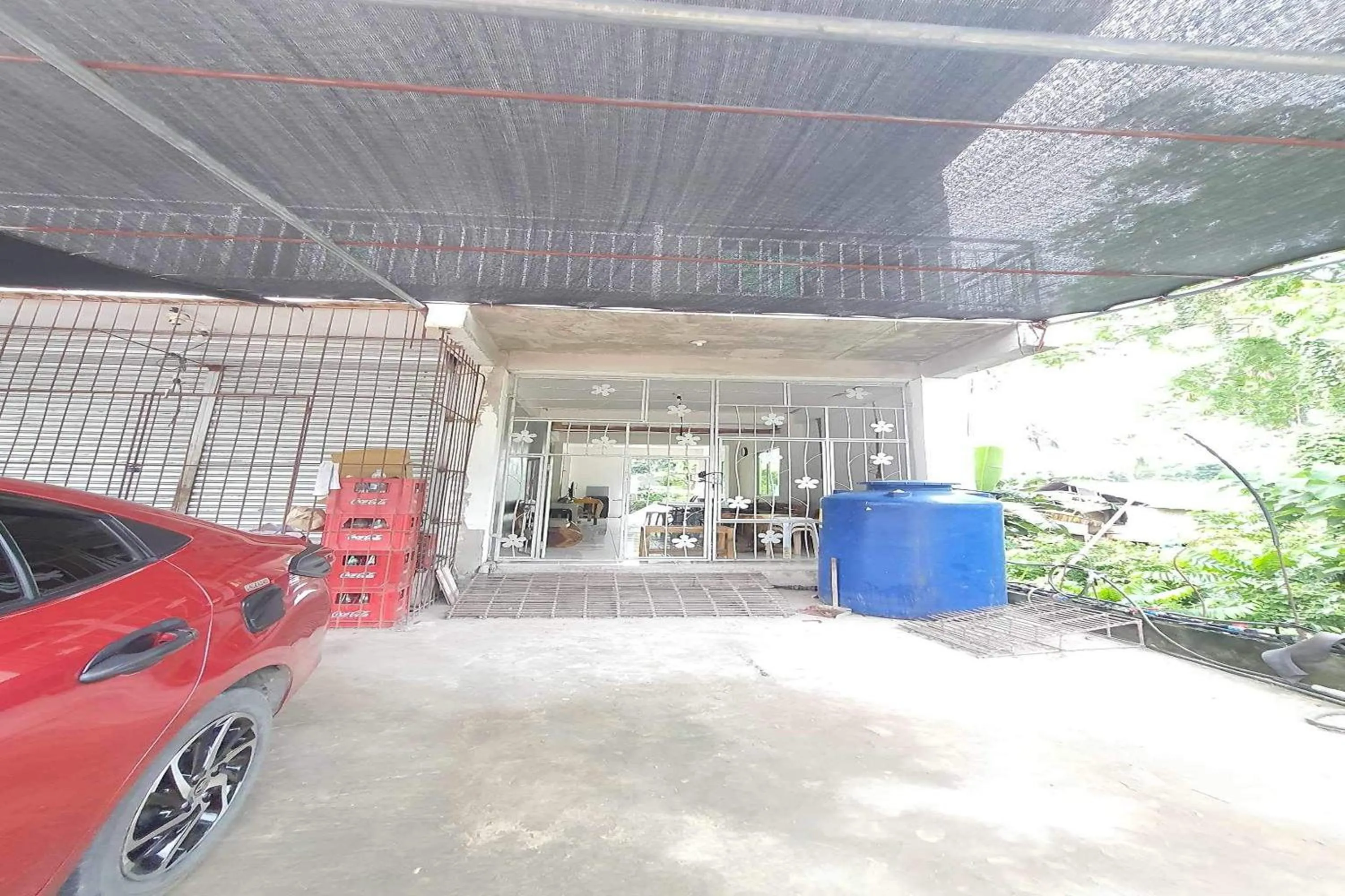 Facade/entrance in Bohol Transient Lruy near Panglao Beach