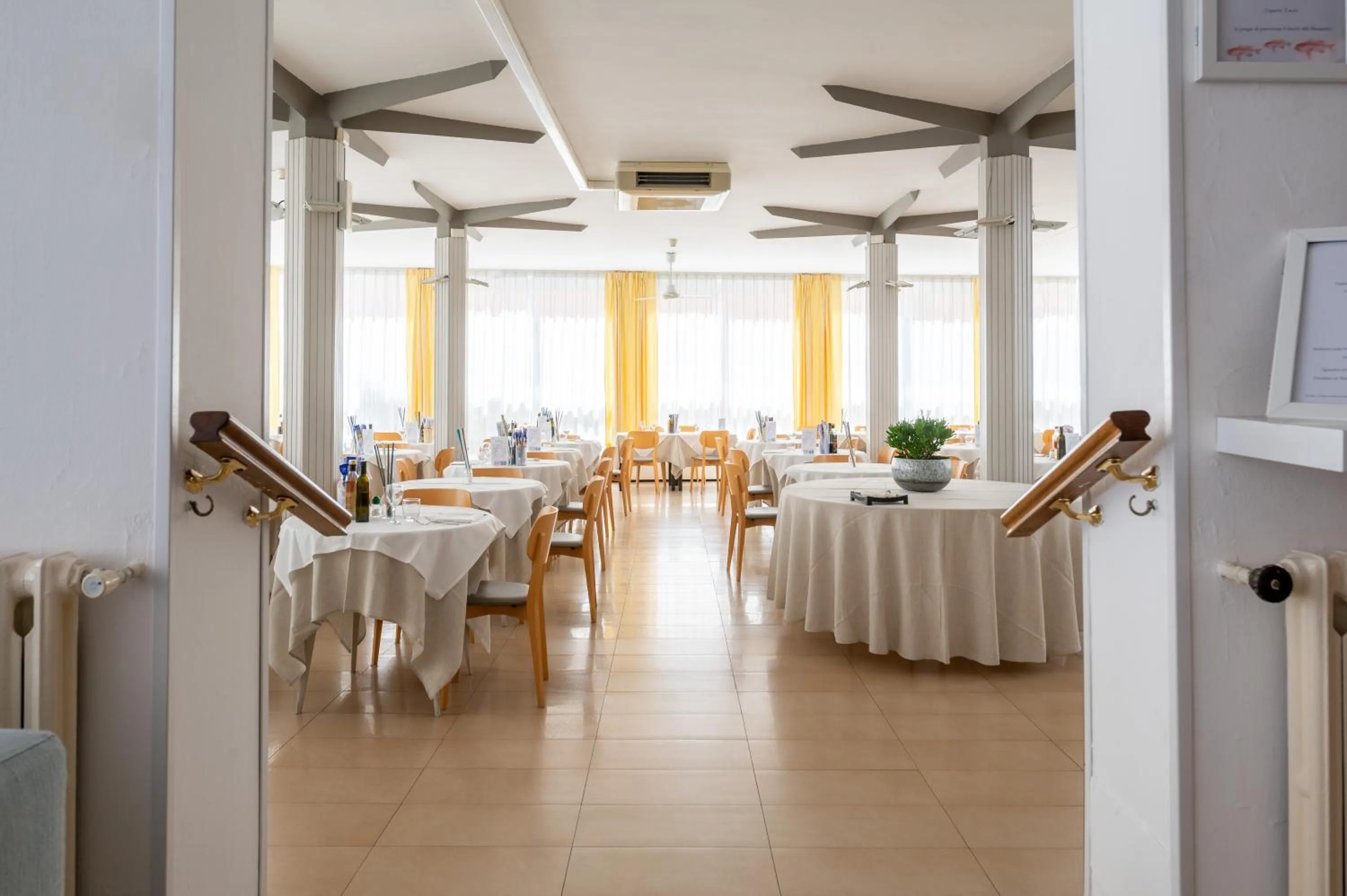 Restaurant/places to eat in Hotel Doria