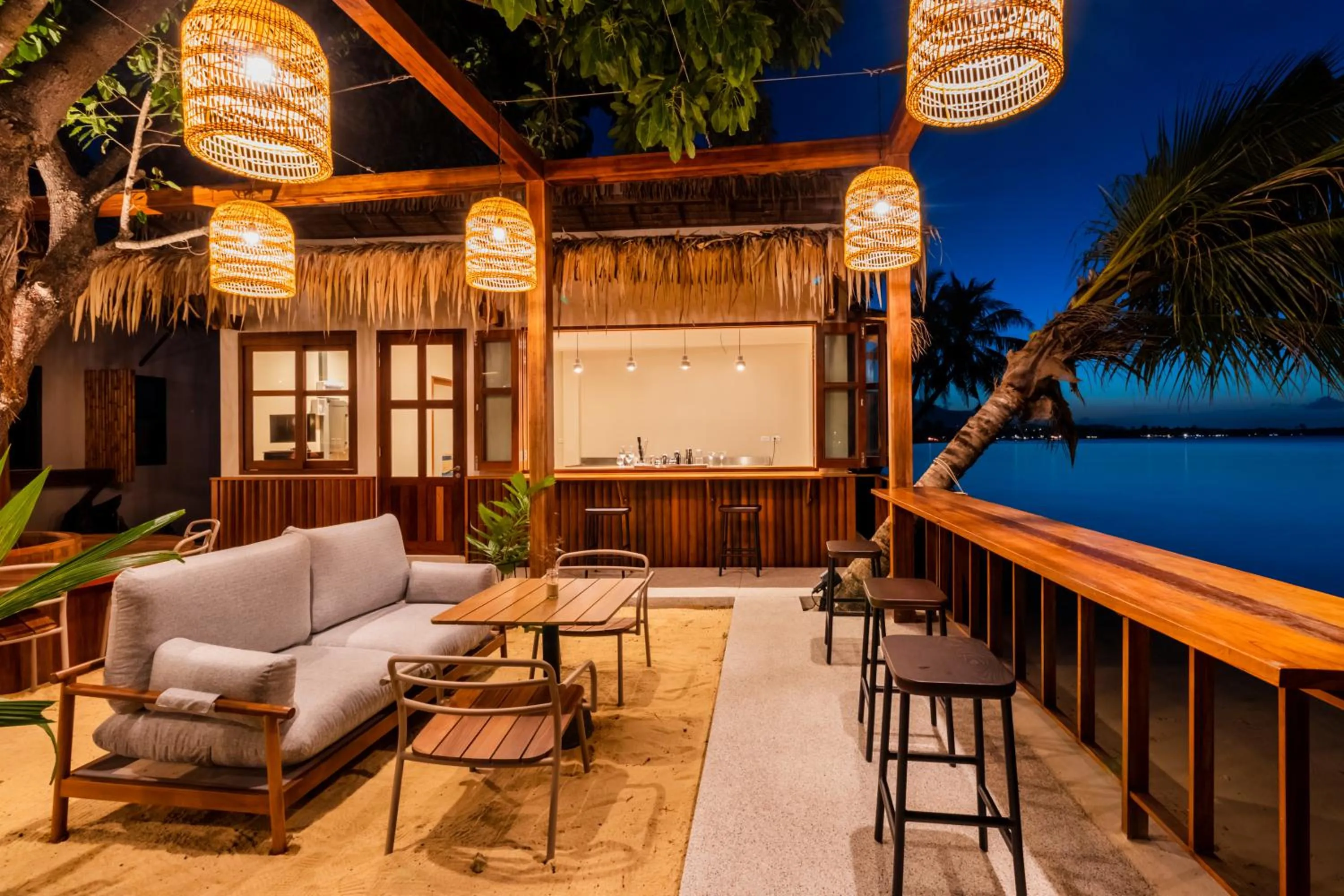 Lounge or bar in The Flow Samui Beach Resort