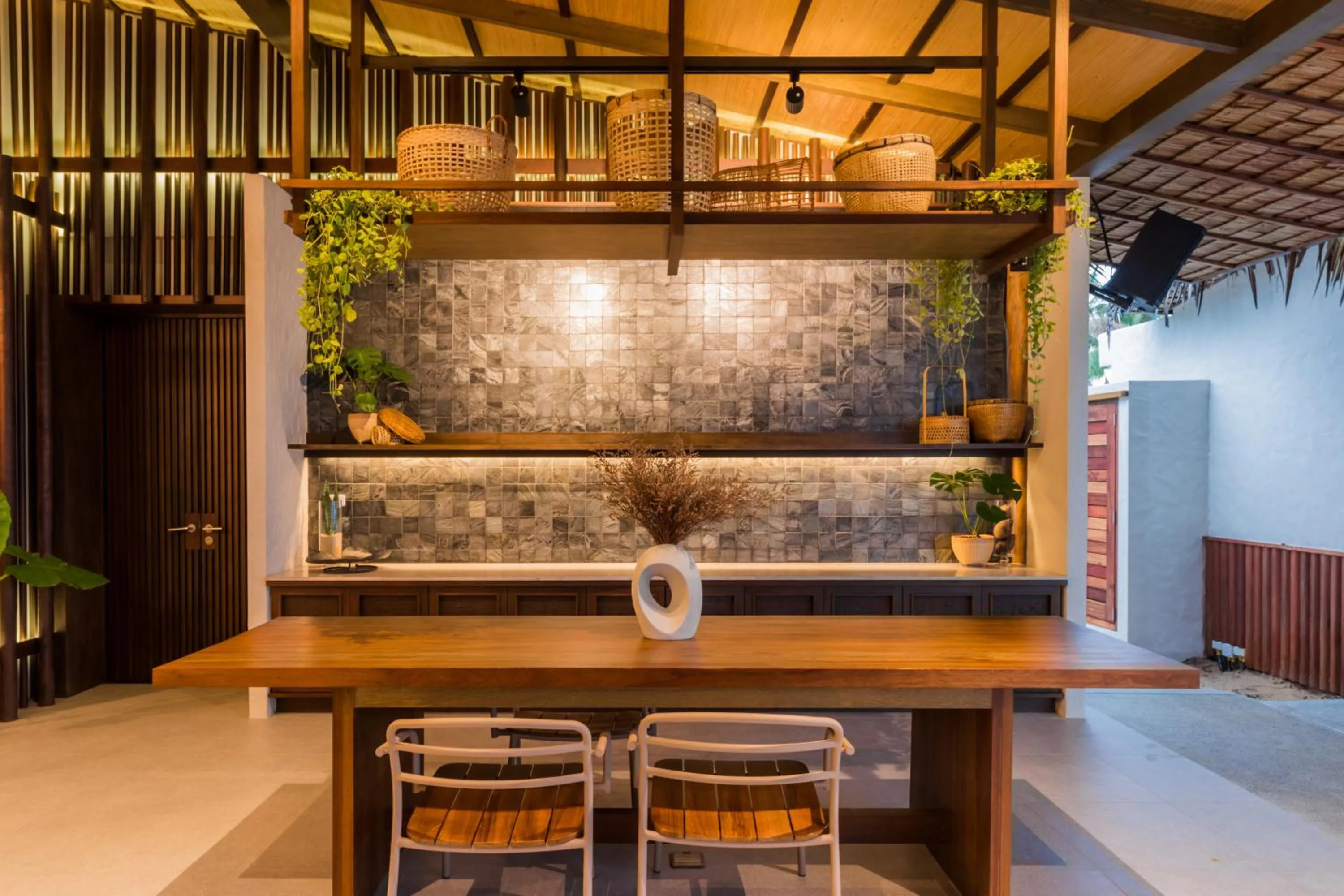 Restaurant/places to eat in The Flow Samui Beach Resort