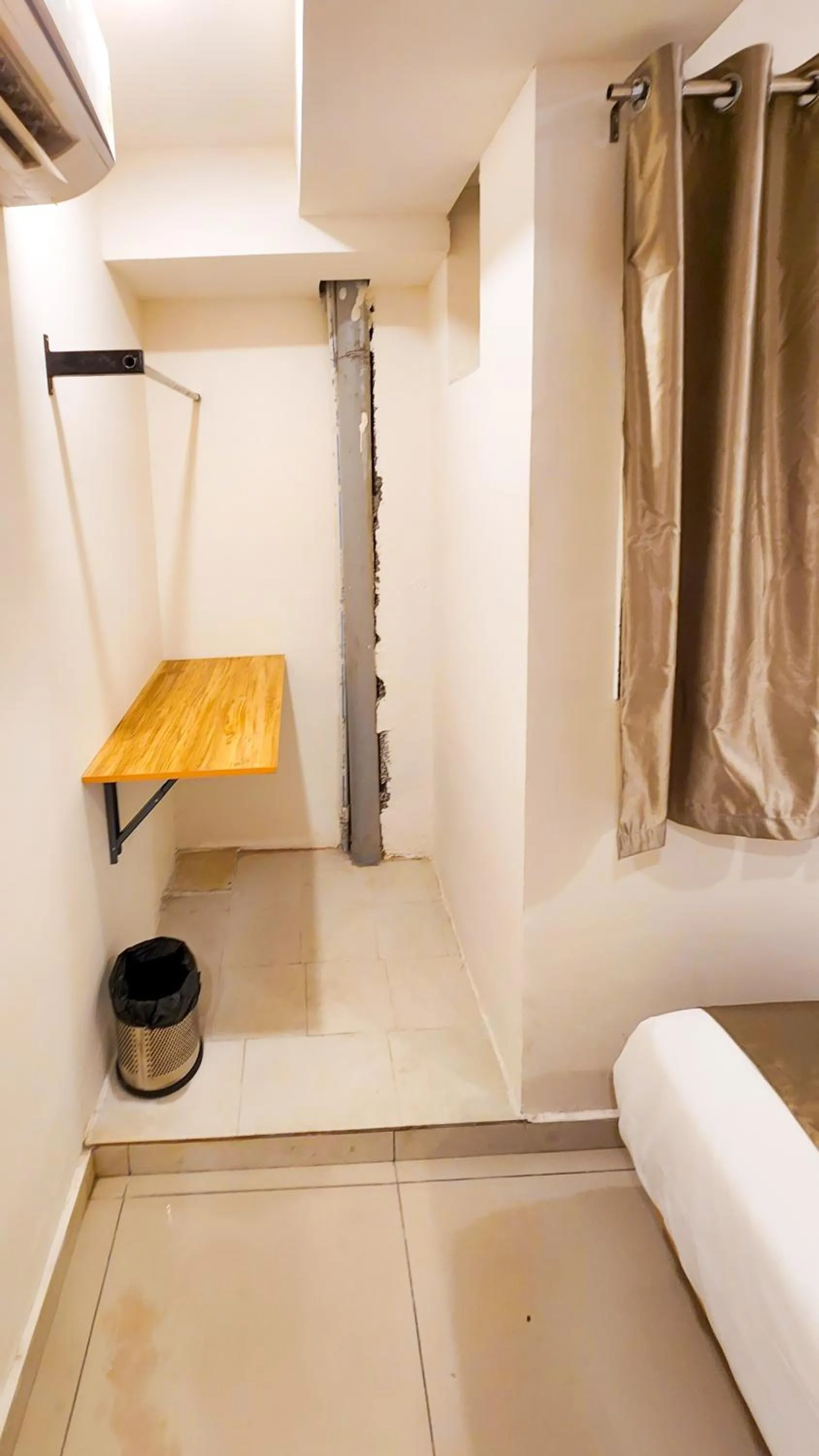 Shower in Hotel Nova Shine