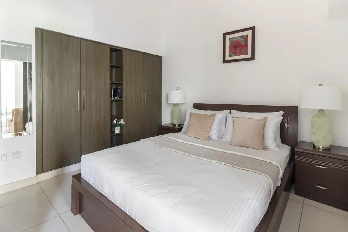 Frank Porter - The Lofts