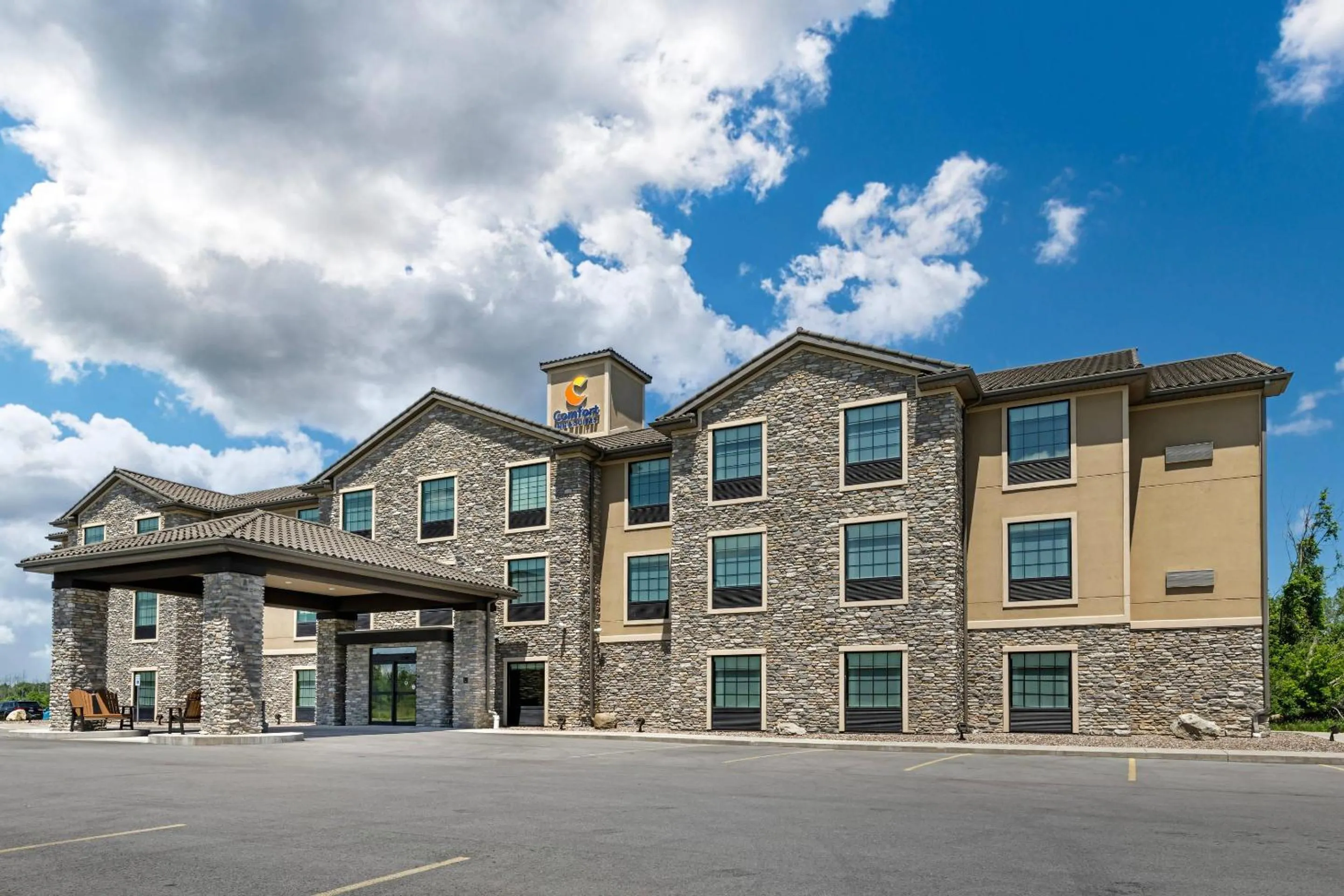 Property building in Comfort Inn & Suites Medina NY near Erie Canal