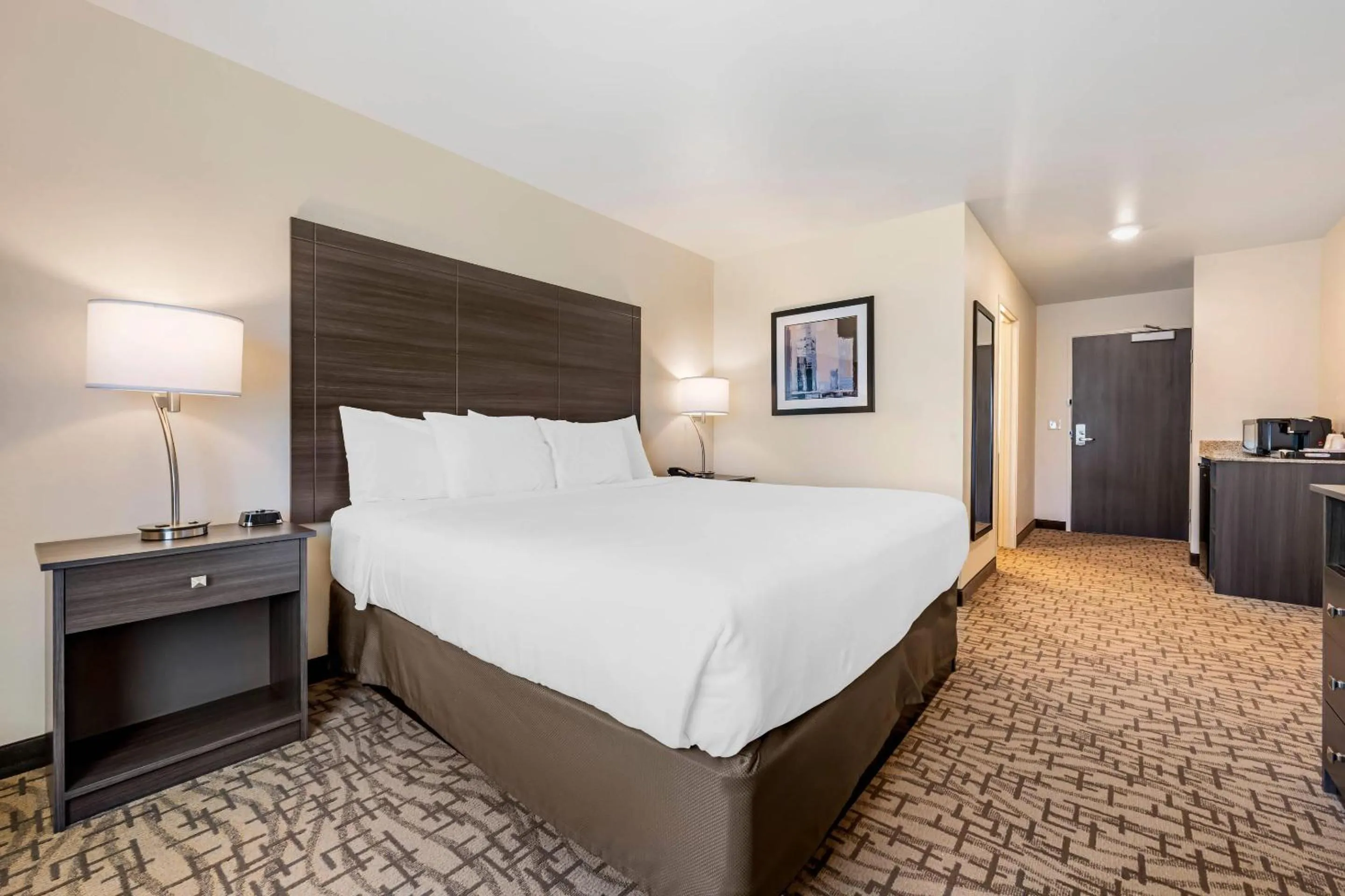 Bedroom, Bed in Comfort Inn & Suites Medina NY near Erie Canal