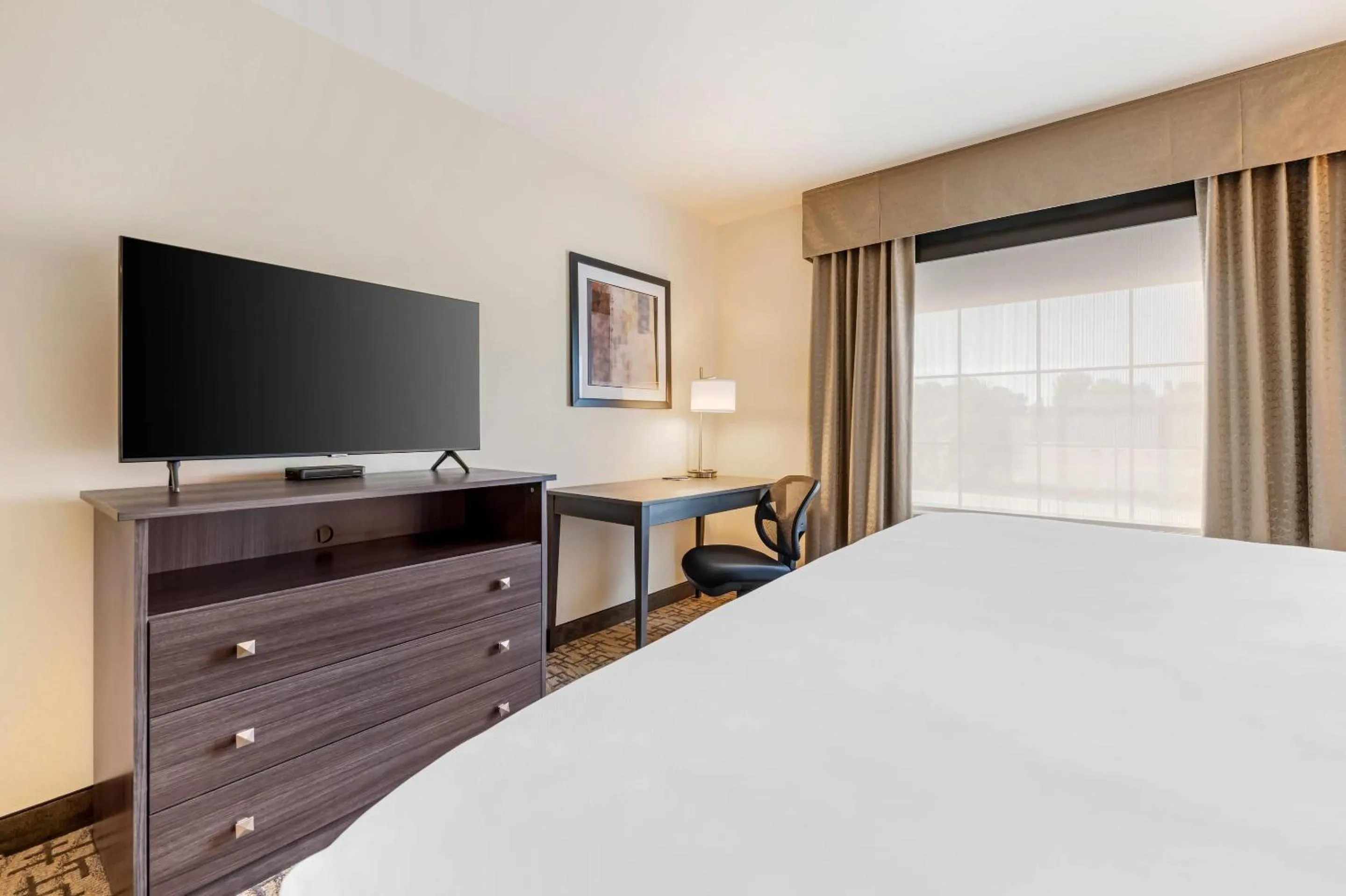 Bedroom, Bed in Comfort Inn & Suites Medina NY near Erie Canal