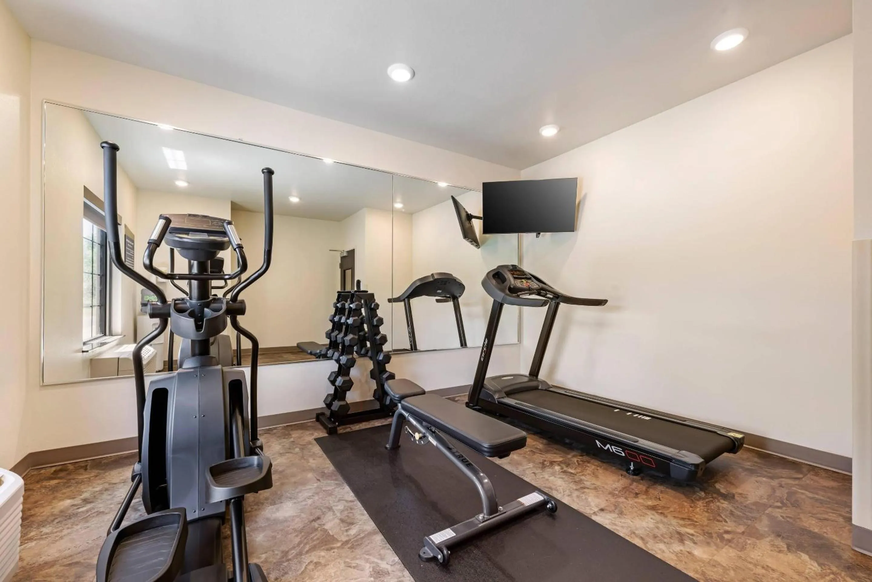 Fitness centre/facilities in Comfort Inn & Suites Medina NY near Erie Canal