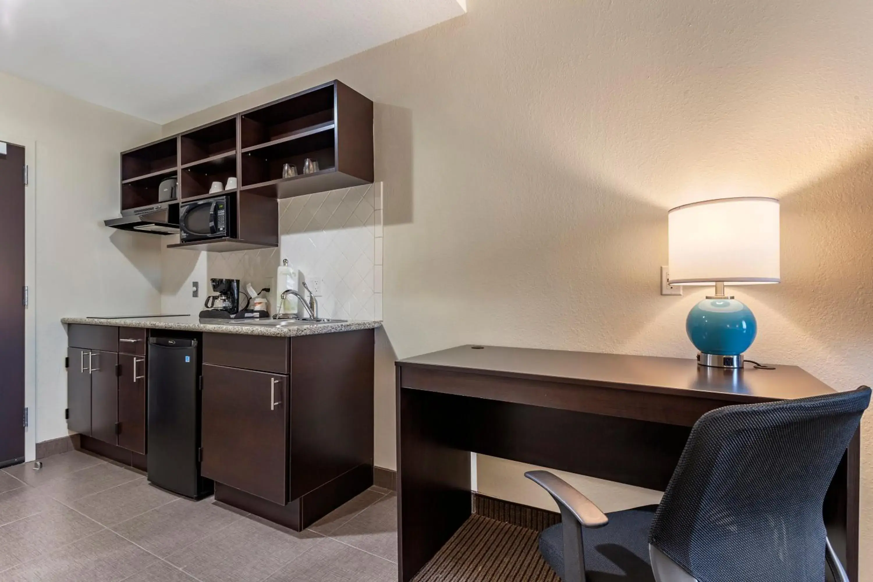 King Suite - Non Smoking in Sleep Inn & Suites Crosby King Suite - Non Smoking in Sleep Inn & Suites Crosby