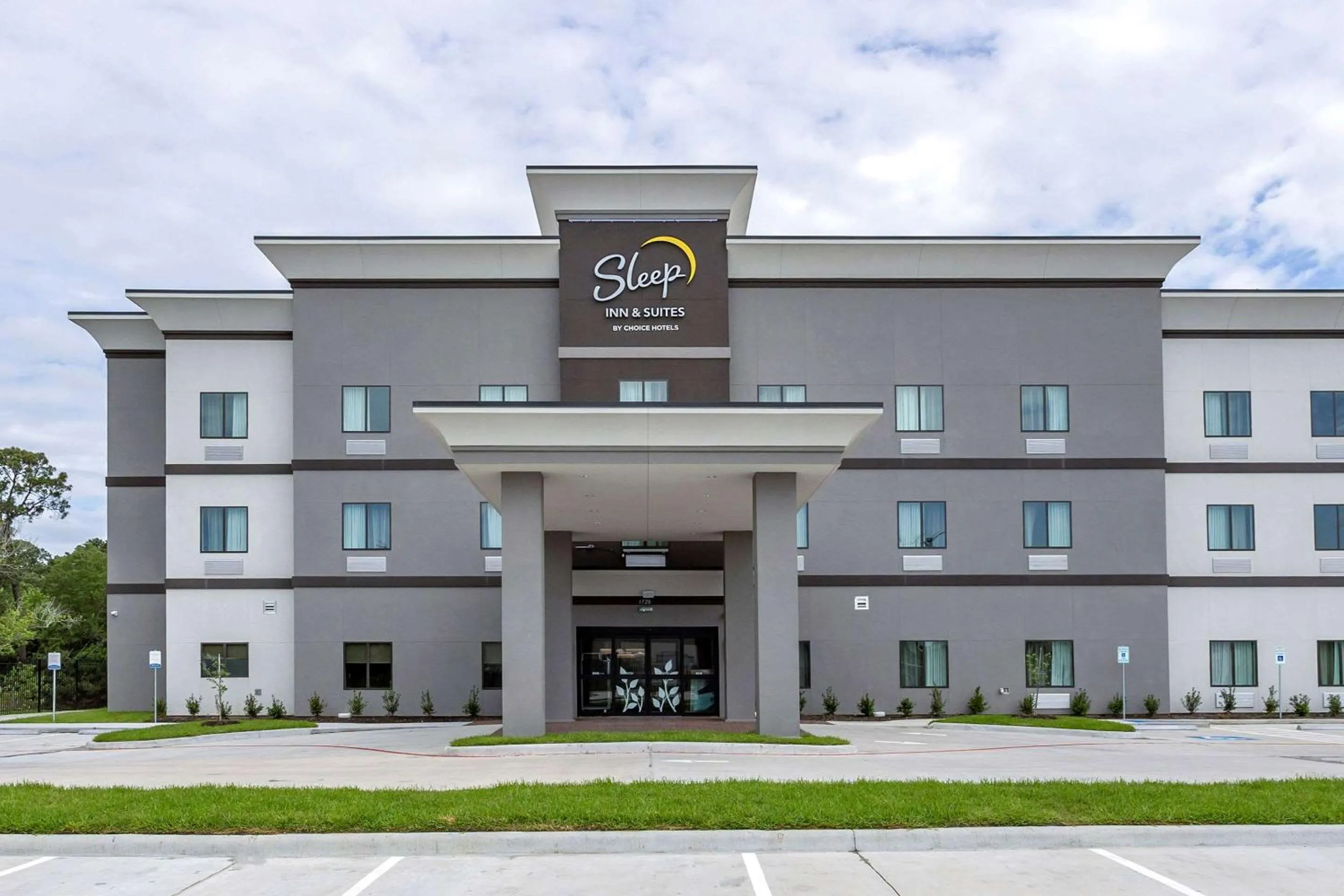 Property building in Sleep Inn & Suites Crosby