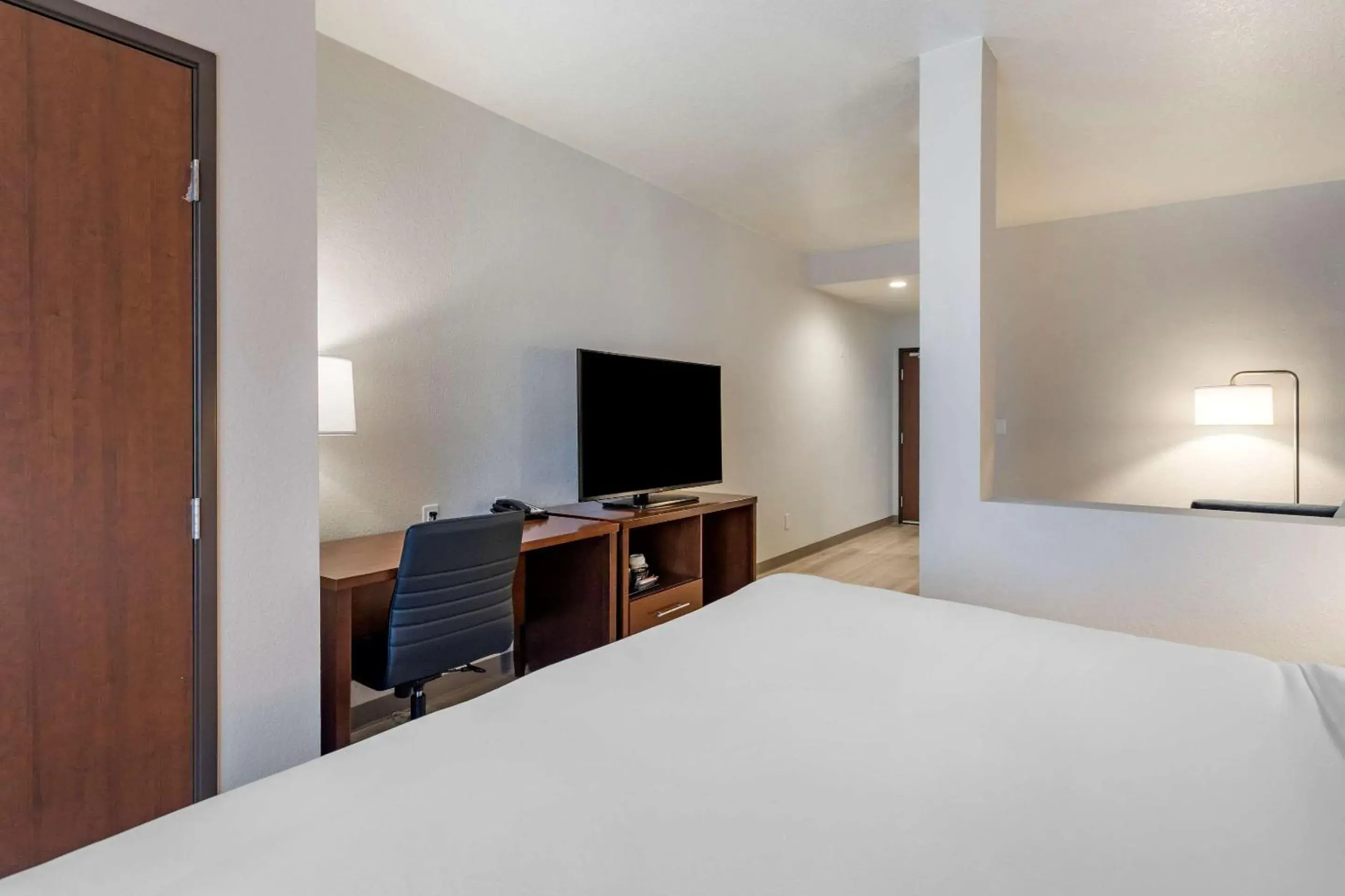 King Suite - Non Smoking in Comfort Inn & Suites Bennett King Suite - Non Smoking in Comfort Inn & Suites Bennett