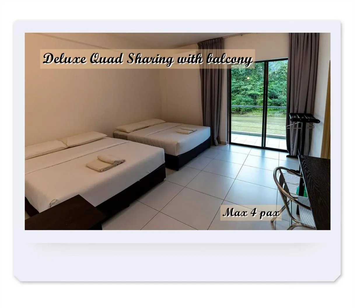 Bed in RIVERSIDE PALM INN SG LEMBING