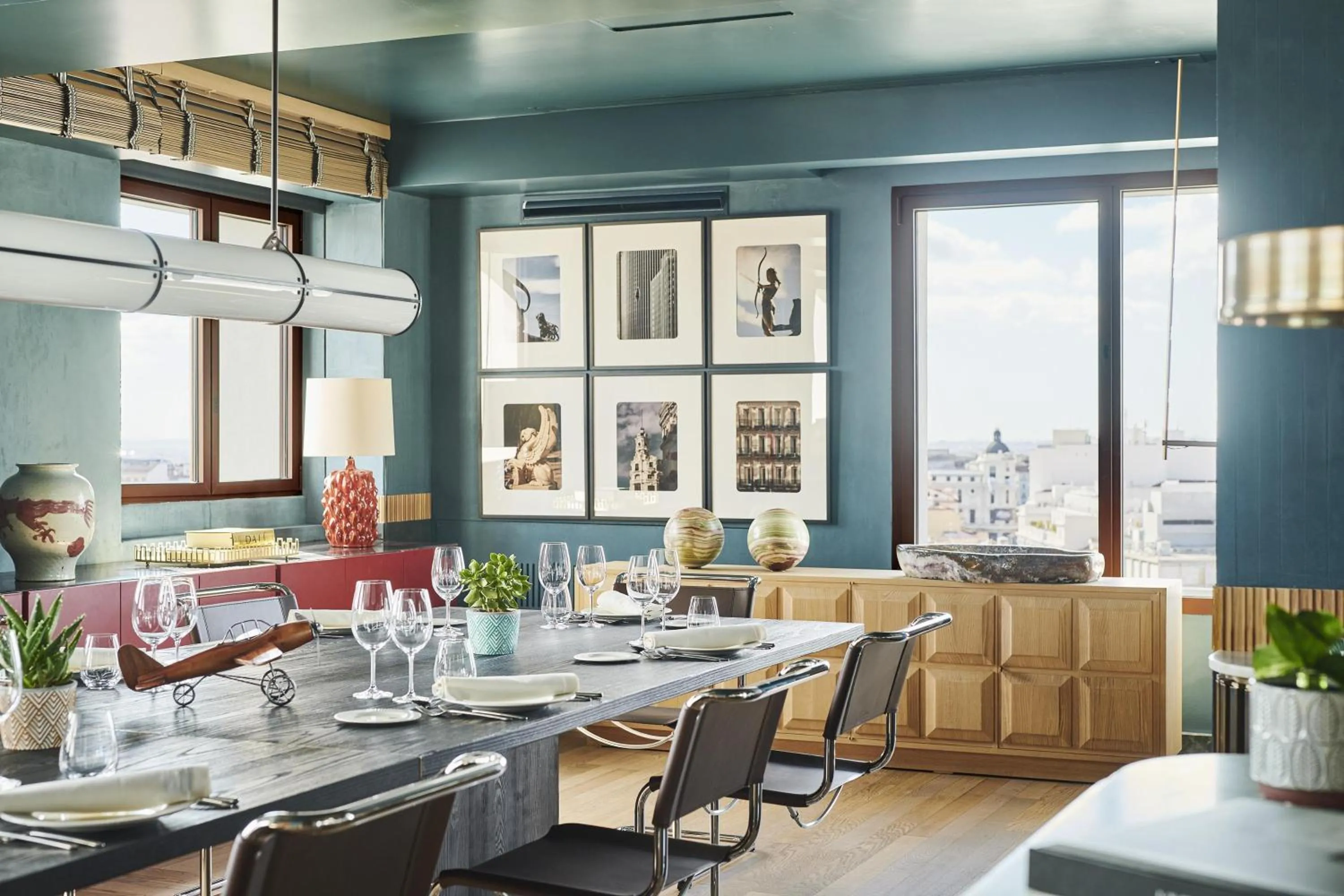 Photo of the whole room in Thompson Madrid, by Hyatt