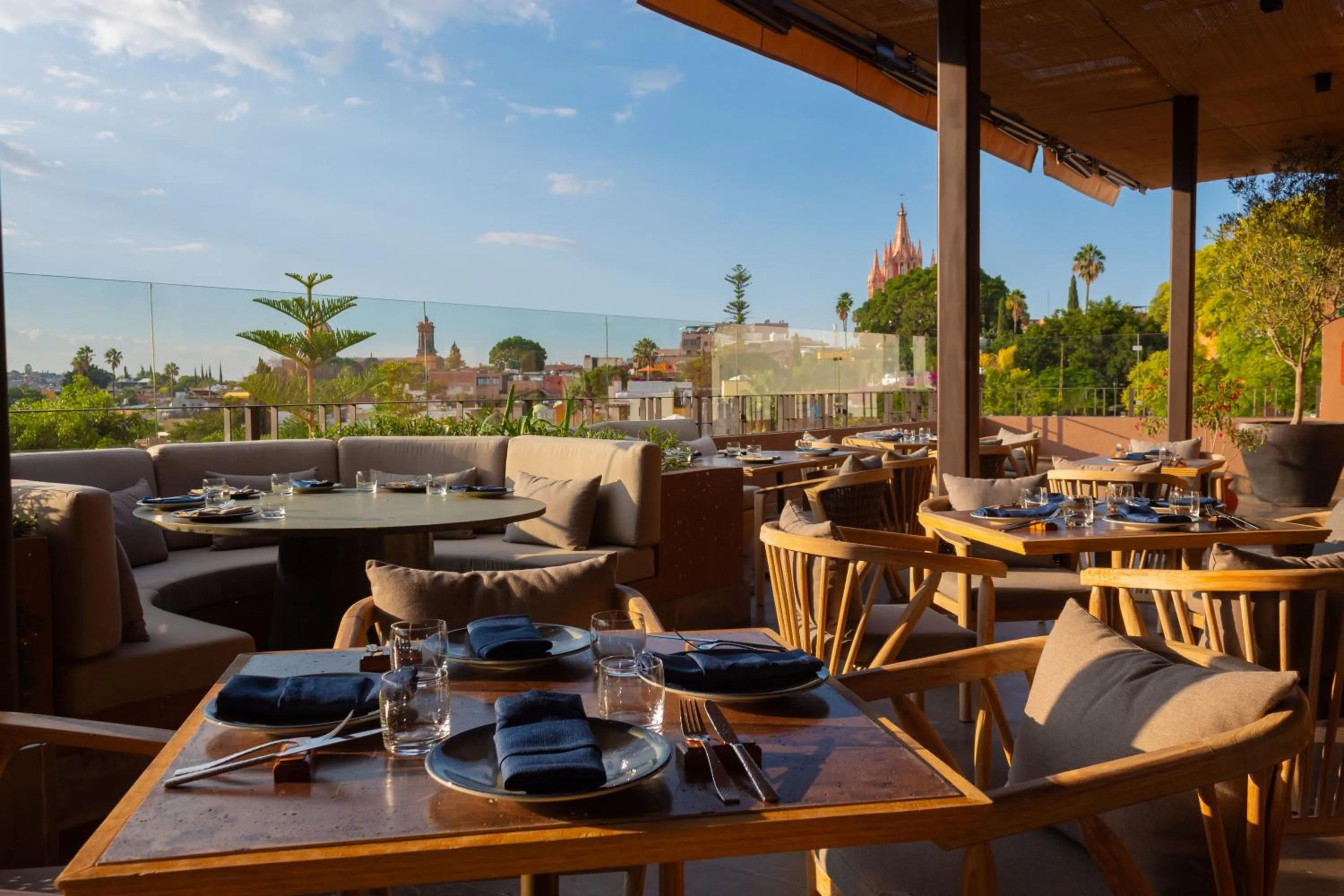 Restaurant/places to eat in NUMU Boutique Hotel, The Unbound Collection by Hyatt