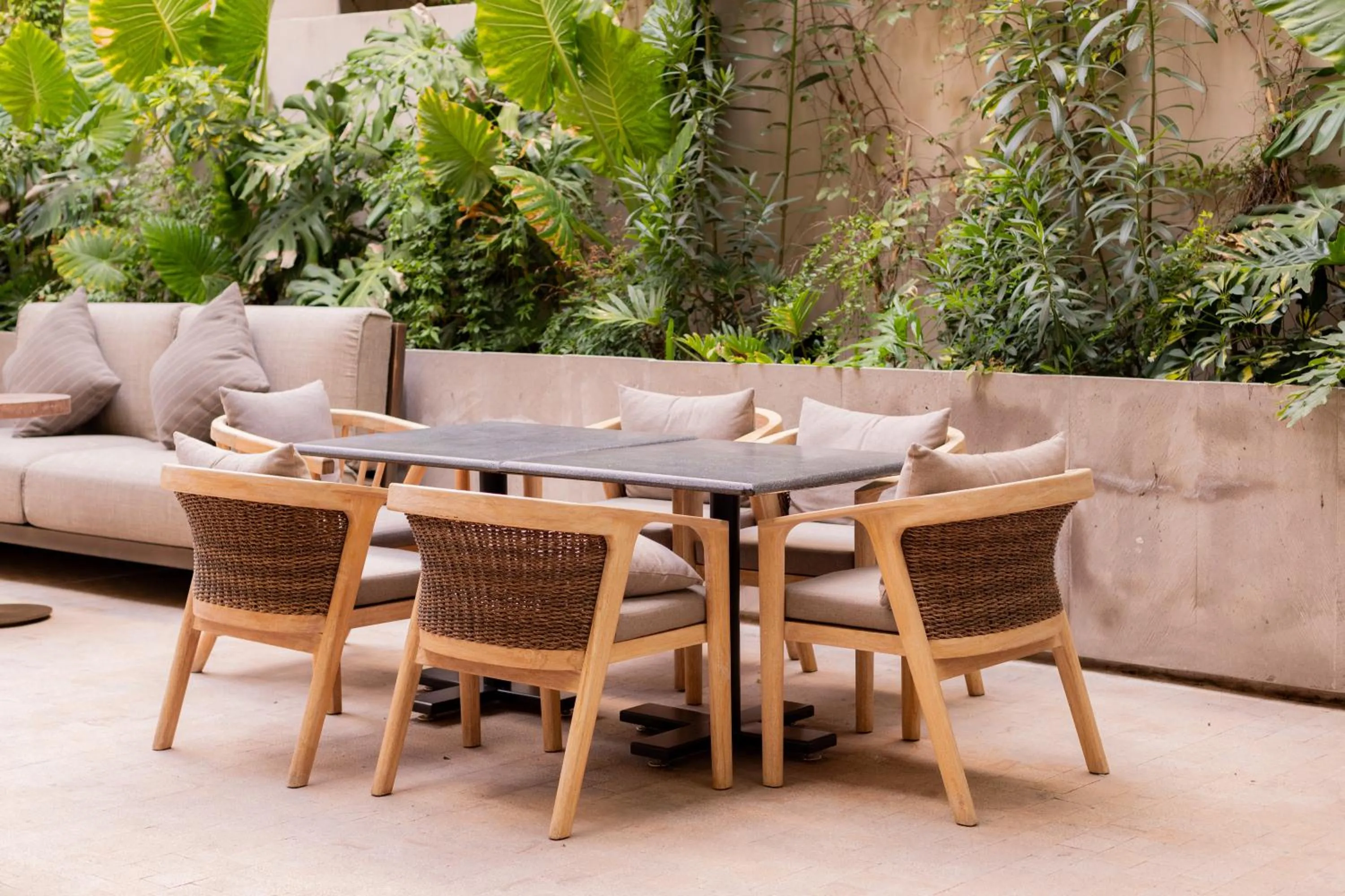 Restaurant/places to eat in NUMU Boutique Hotel, The Unbound Collection by Hyatt