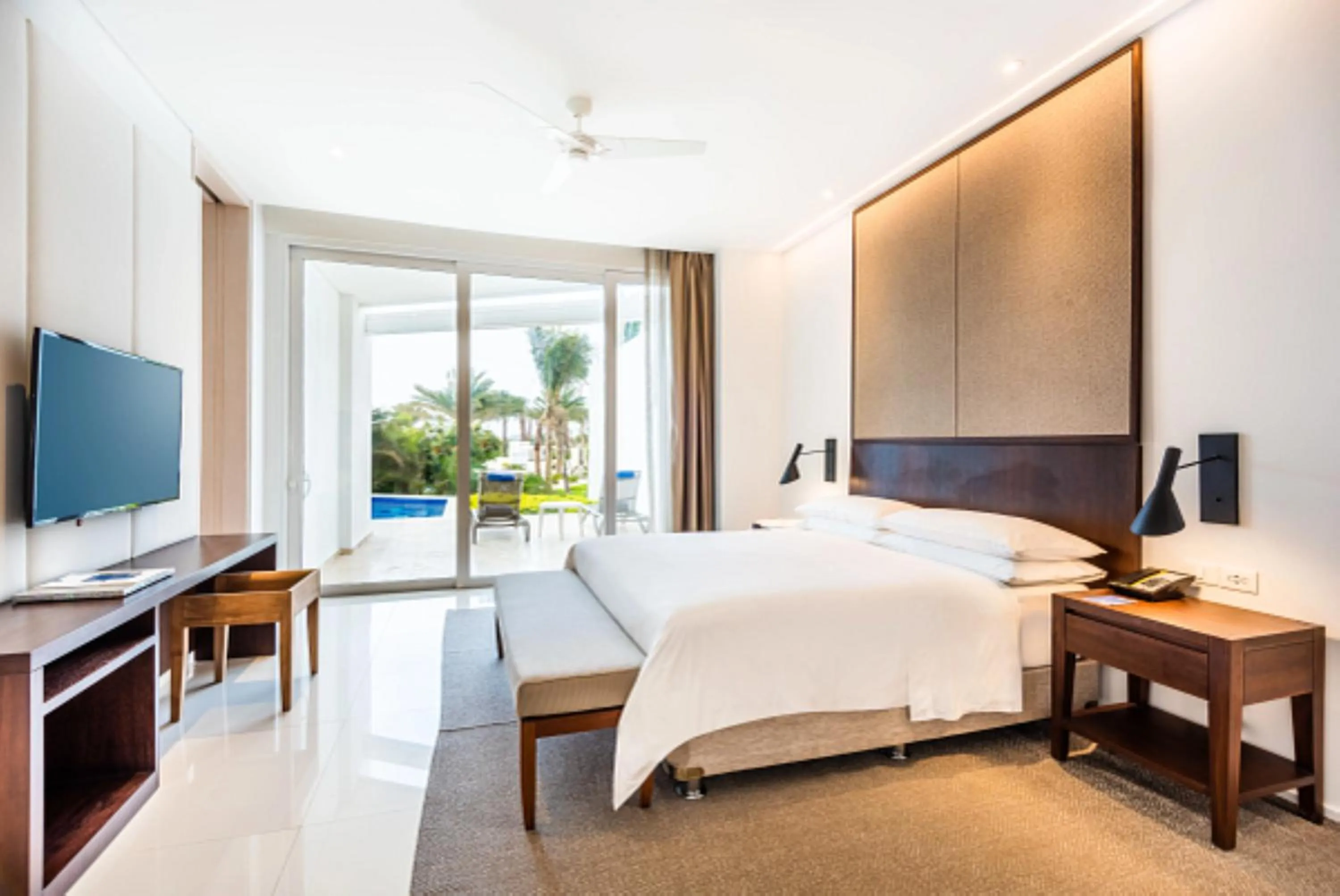 Bedroom, Bed in Dreams Karibana Cartagena Golf & Spa Resort