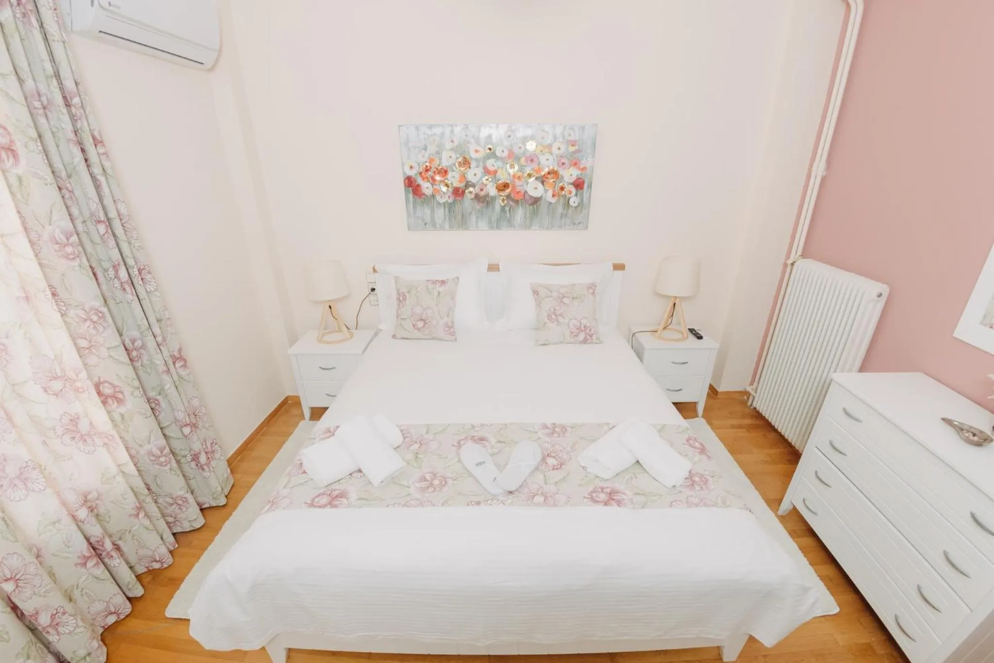 Bed in Best House, Psila Alonia Square Luxury, Patra