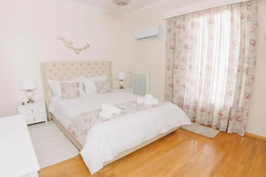 Bedroom, Bed in Best House, Psila Alonia Square Luxury, Patra