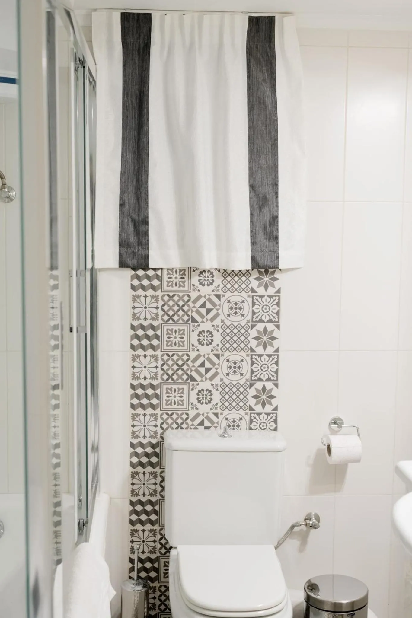 Bathroom in Best House, Psila Alonia Square Luxury, Patra