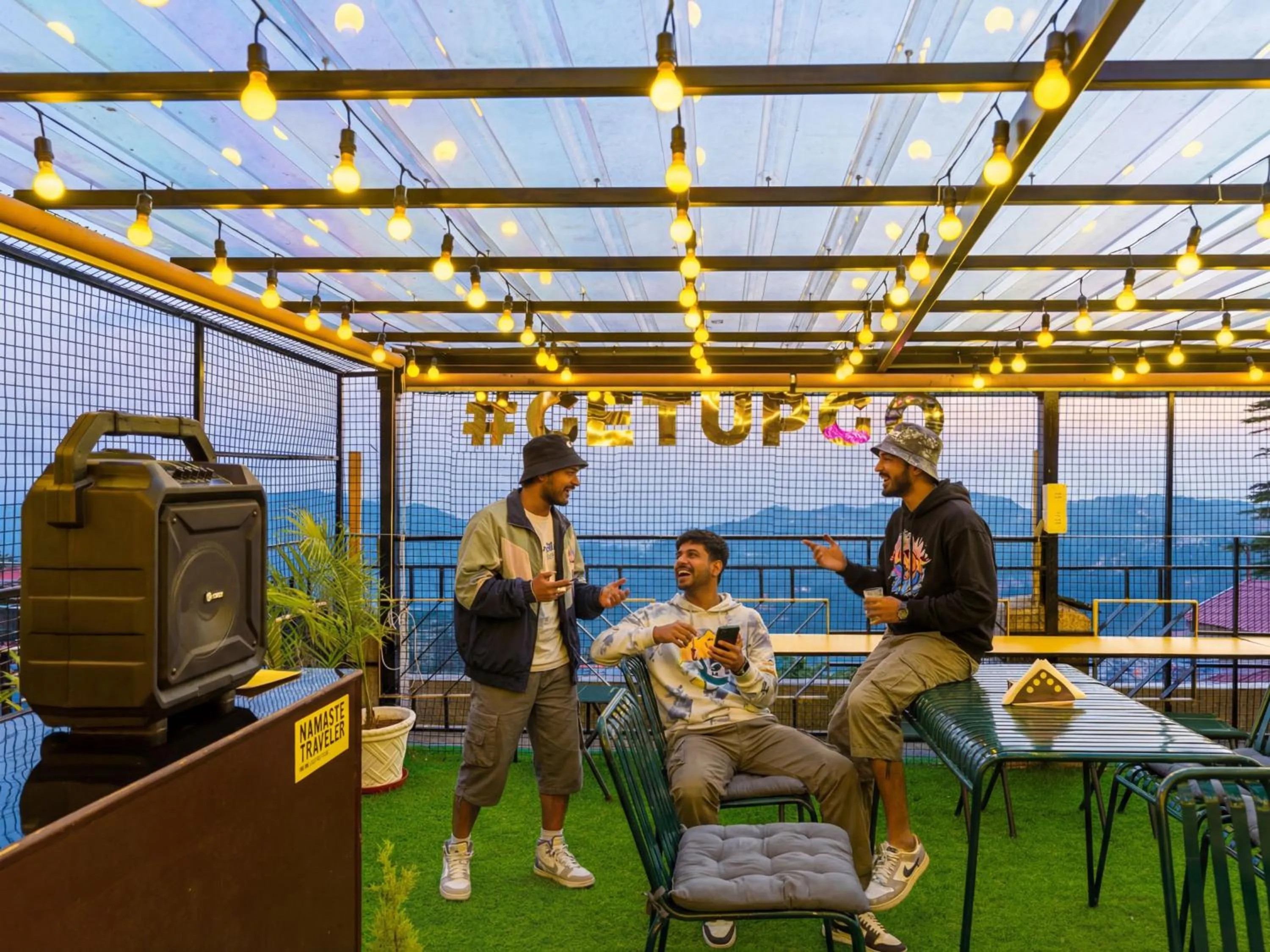 Restaurant/places to eat in The Hosteller Shimla