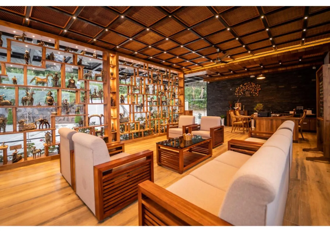 Lobby or reception in Chandys Drizzle Drops - Munnar Top Station