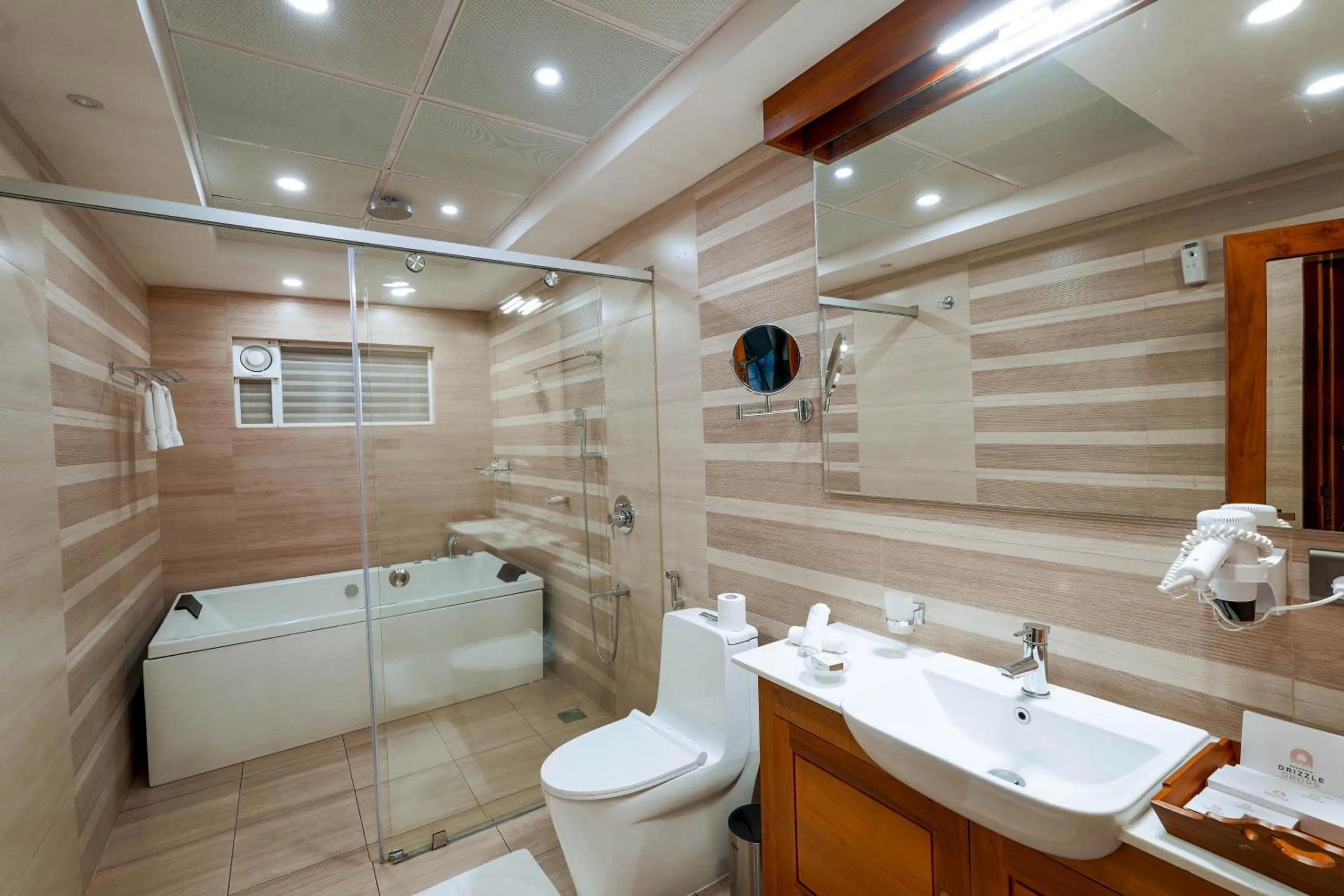 Bath in Chandys Drizzle Drops - Munnar Top Station