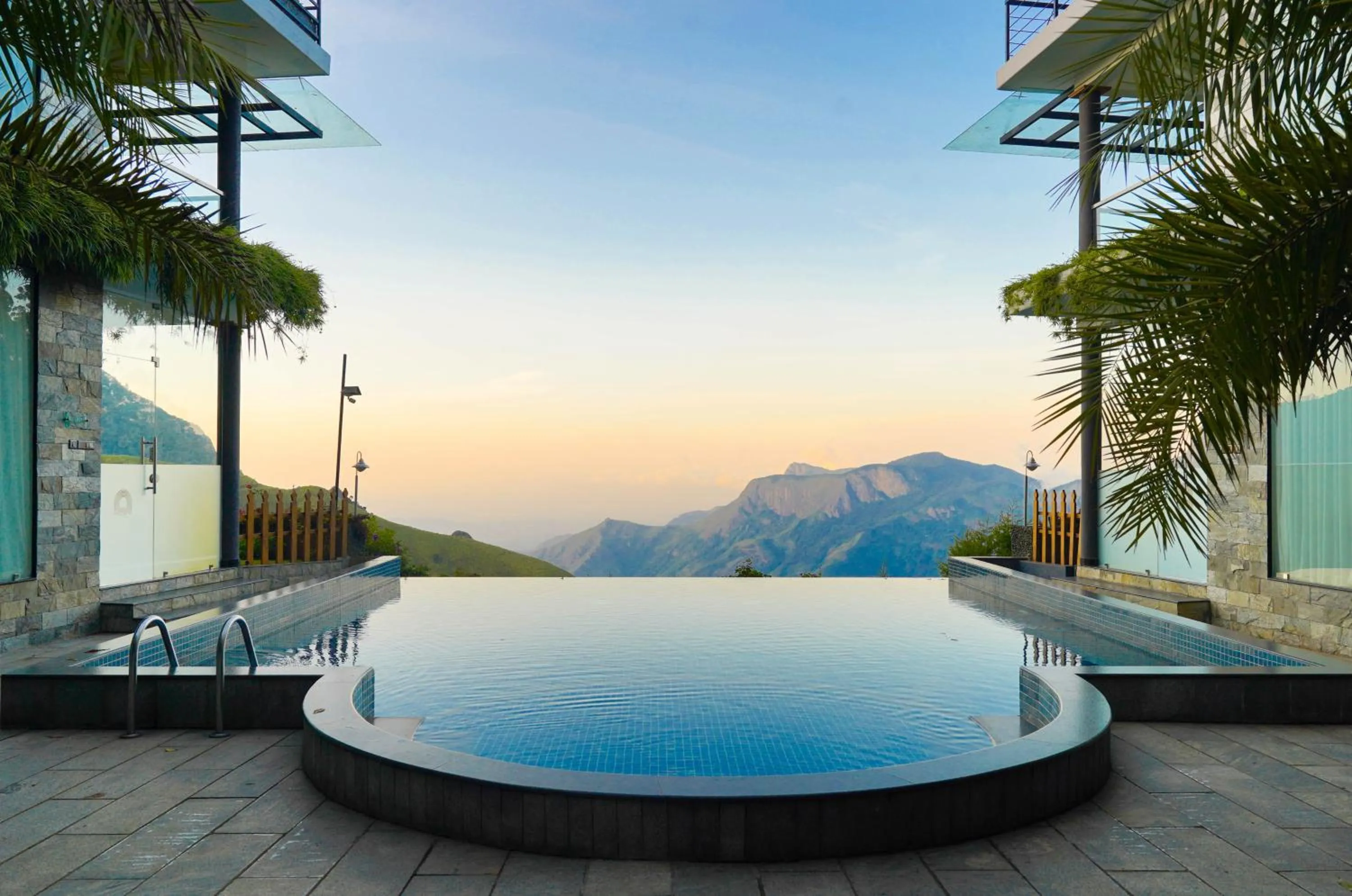 Swimming pool in Chandys Drizzle Drops - Munnar Top Station