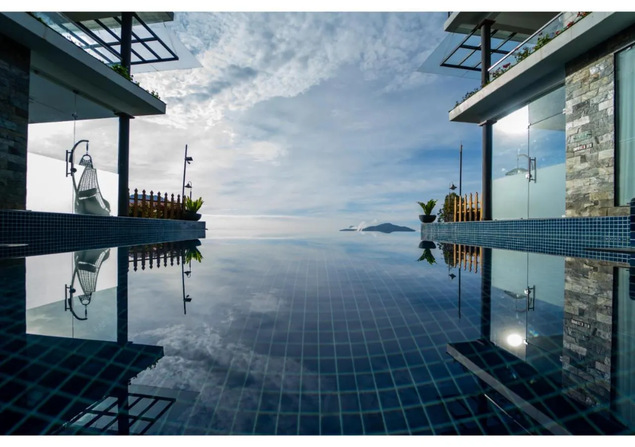 Pool view in Chandys Drizzle Drops - Munnar Top Station