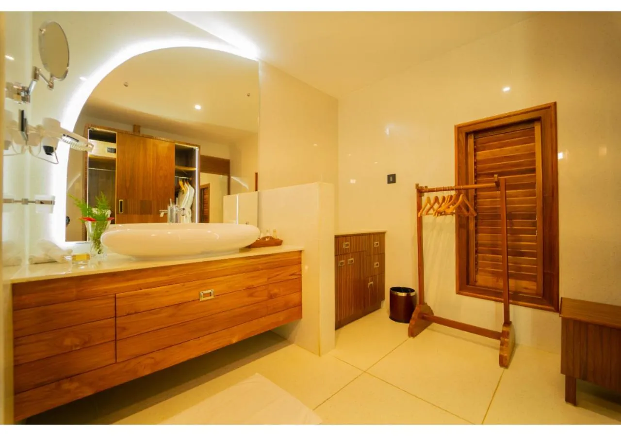 Bathroom in Chandys Drizzle Drops - Munnar Top Station