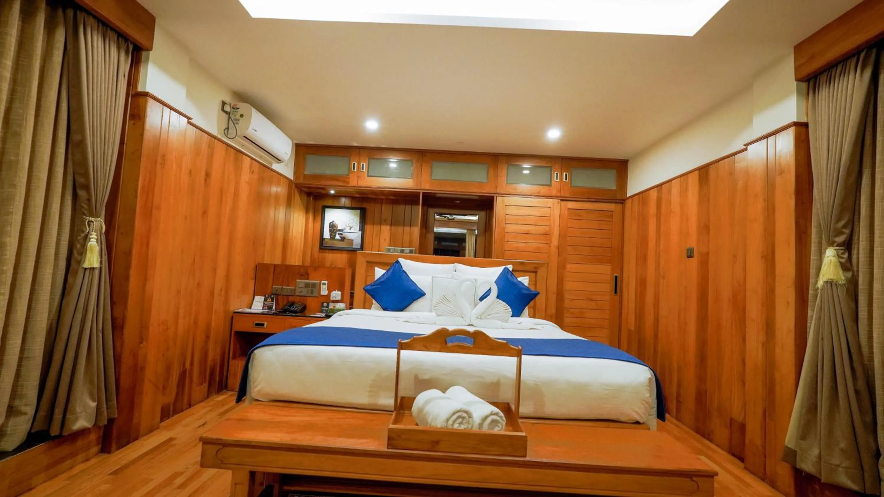 Bed in Chandys Drizzle Drops - Munnar Top Station